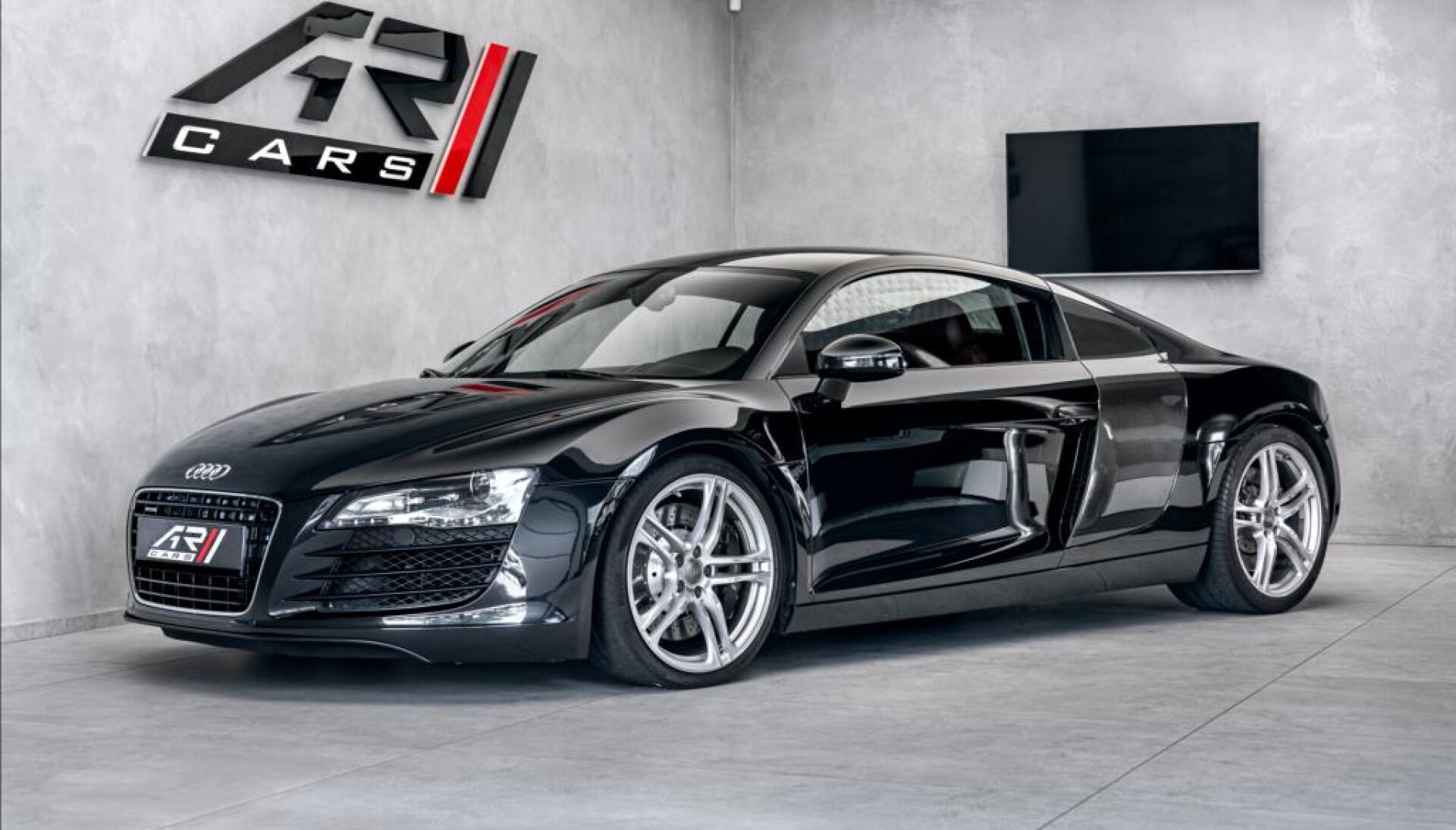 Audi R8 V8 4.2 quattro, karbon paket, CZ