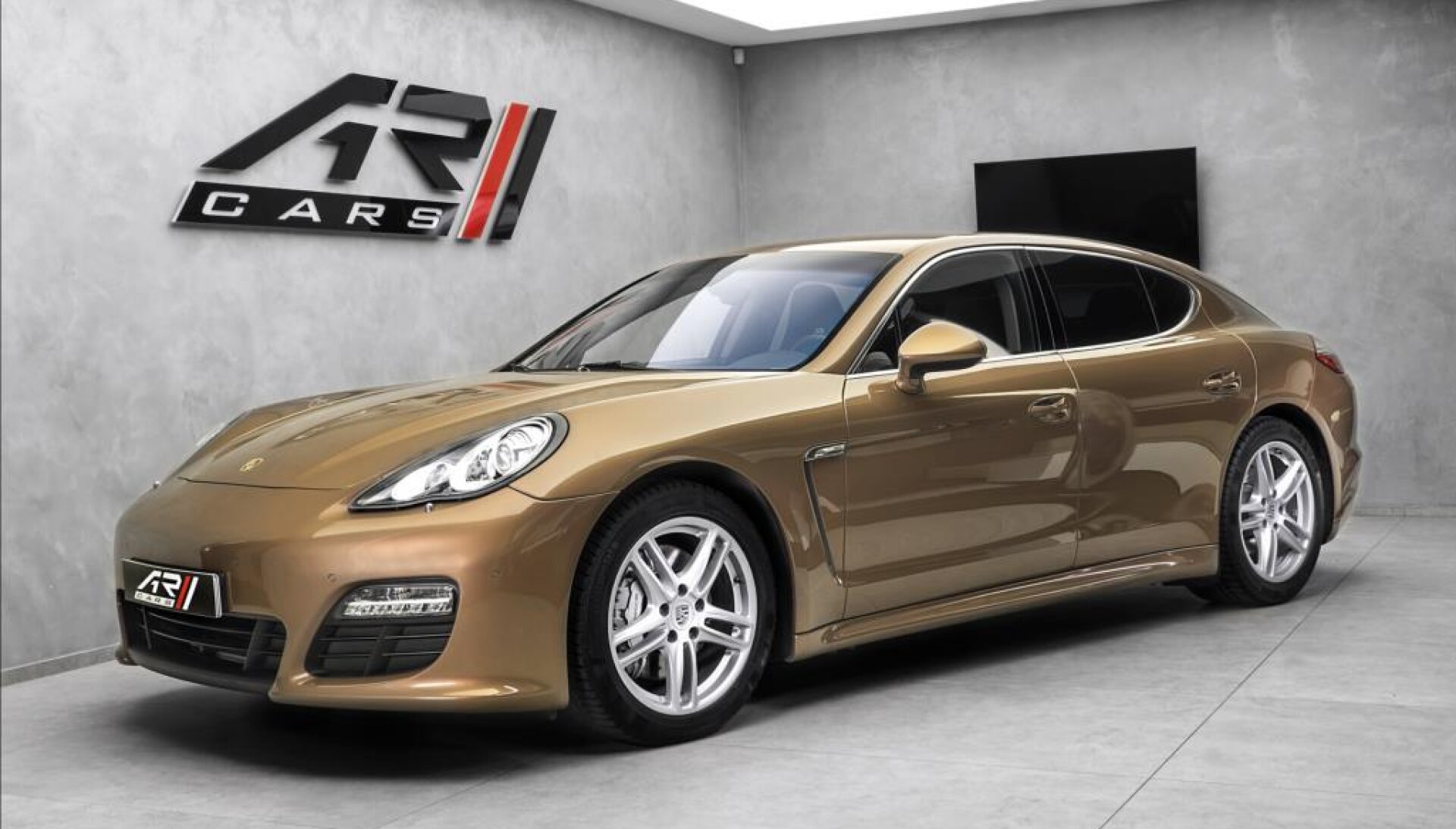 Porsche Panamera 4S Sport design, Burmester, PDLS, CZ