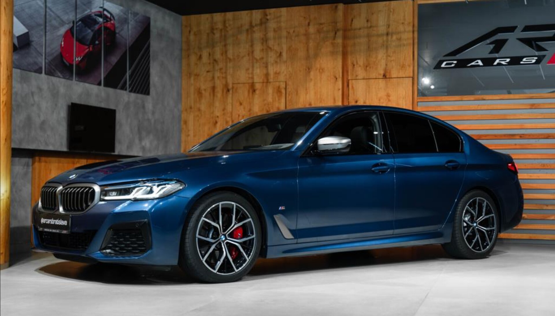 BMW Řada 5 4,4 M550i xDrive, H/K, HEAD-UP, PANO, LASER