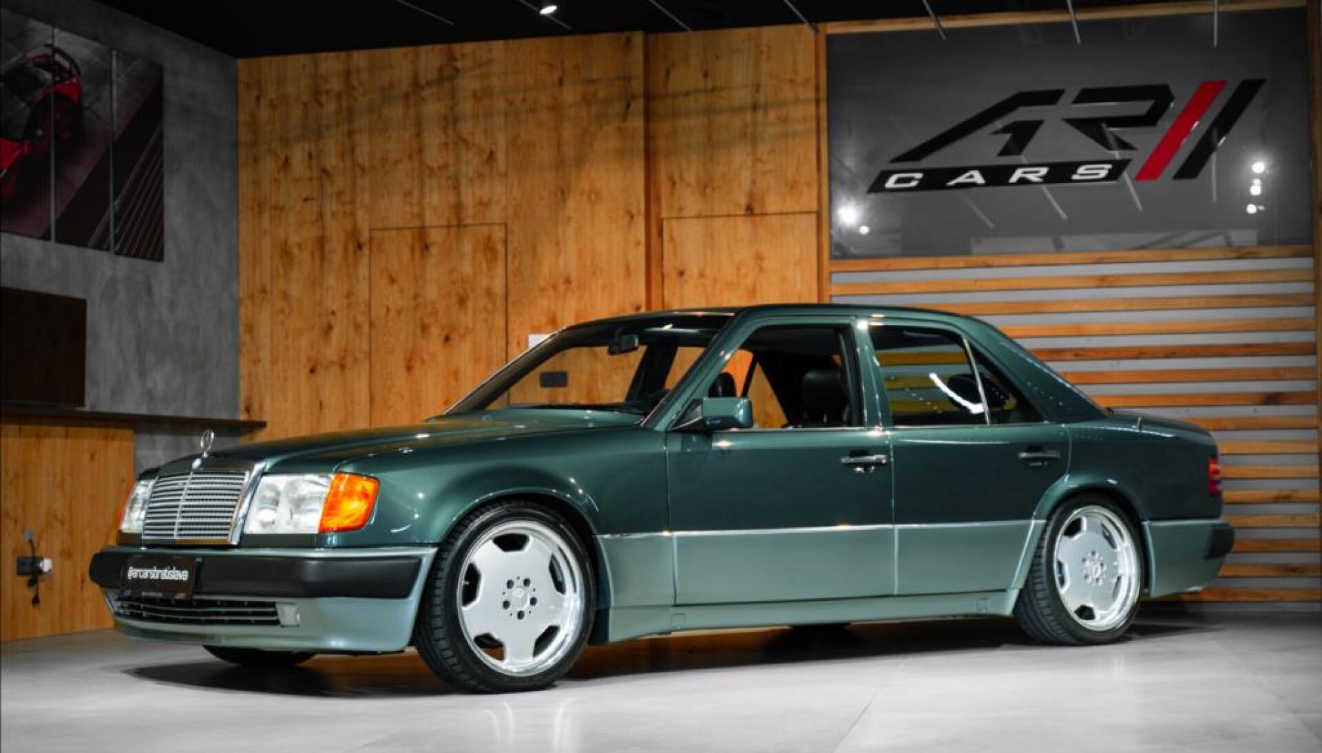 Mercedes-Benz 5,0 500E, W124, KOŽA