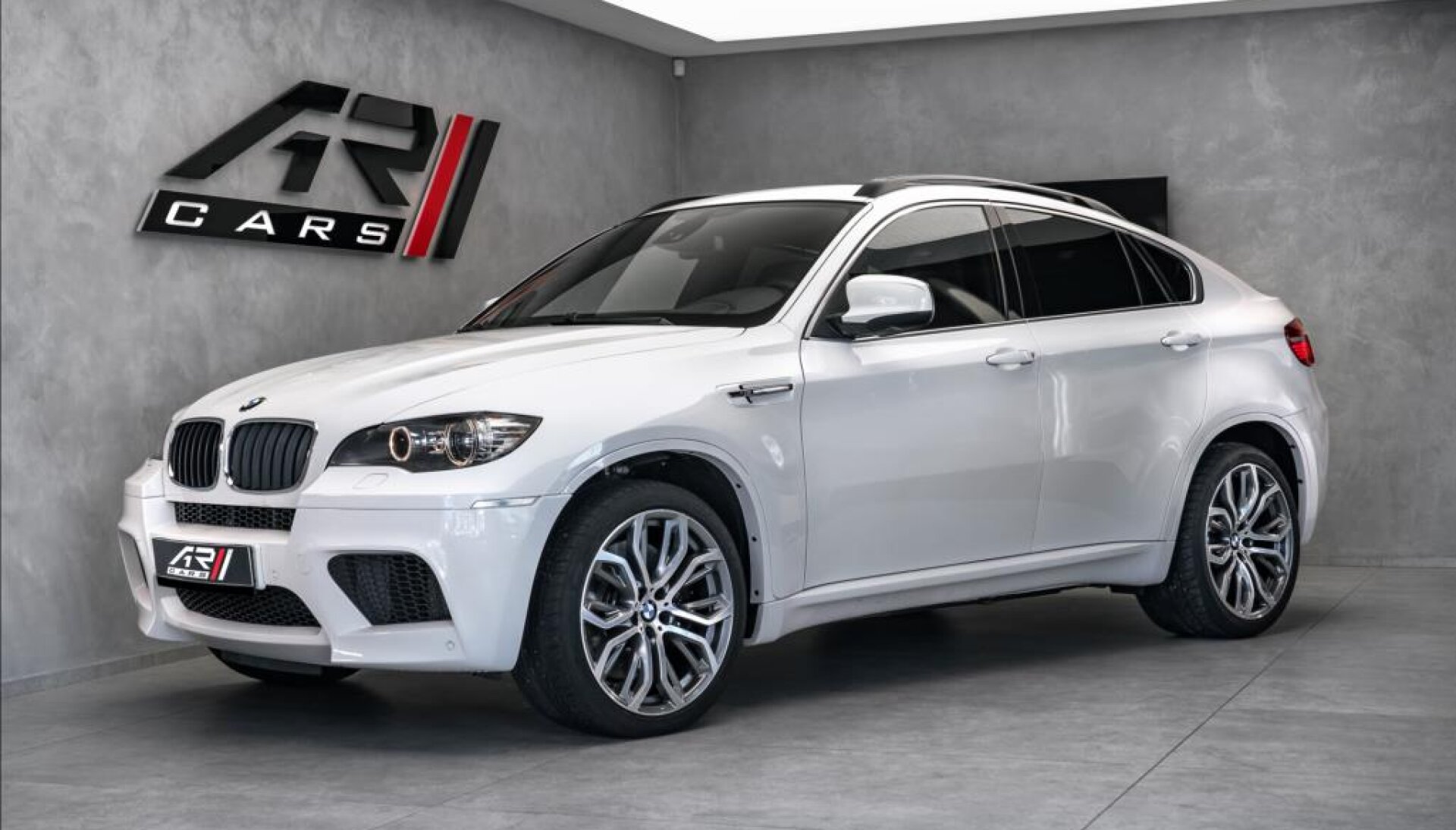 BMW X6 M Akrapovic, ventilace, soft, DVD