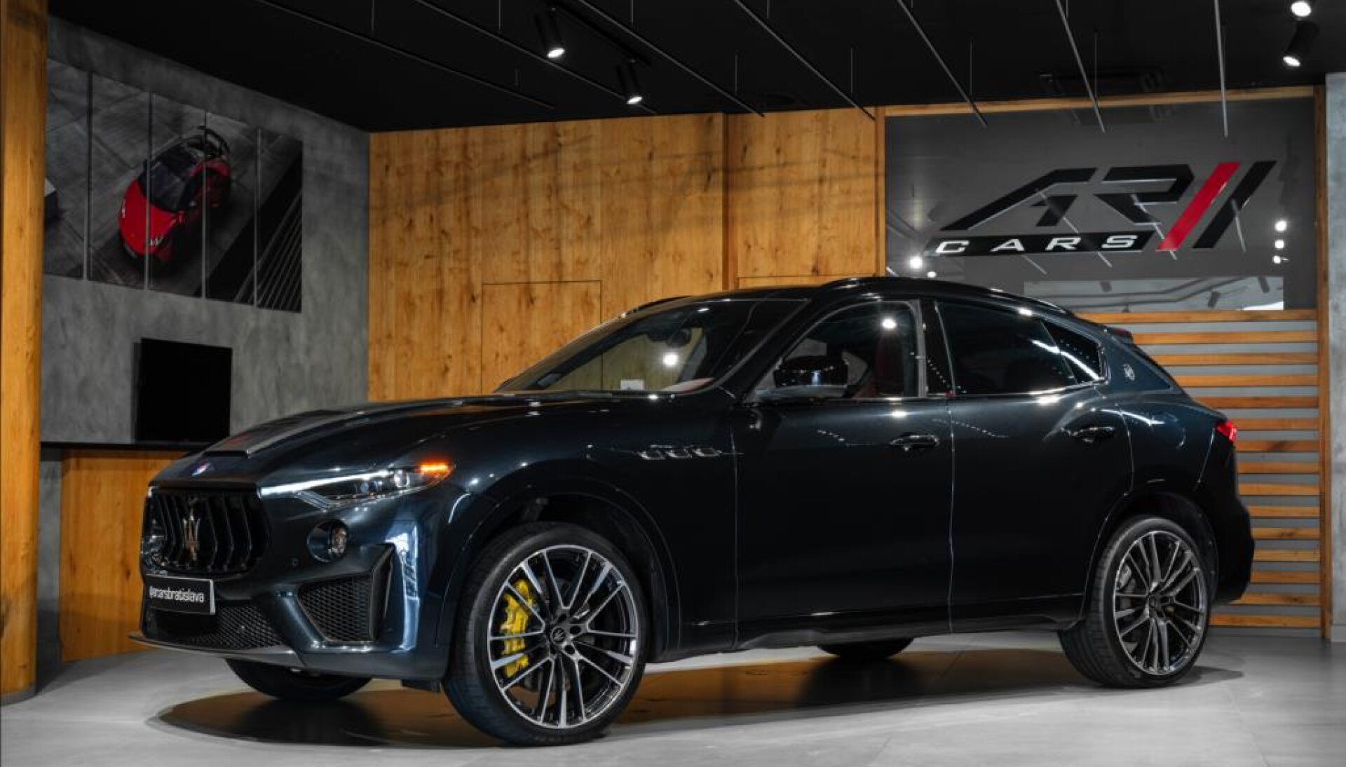 Maserati Levante 3,8 TROFEO, V8, PANO, KARBÓN