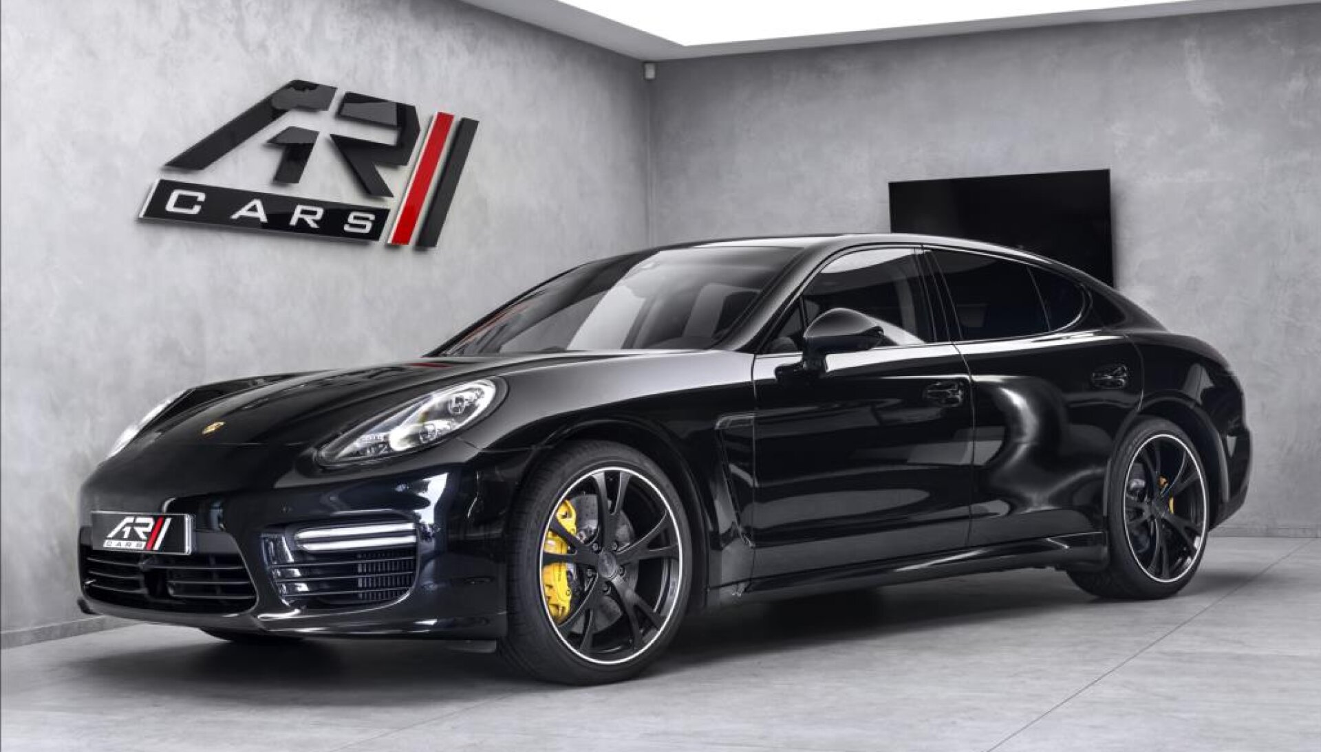 Porsche Panamera Turbo, maximální výbava, TOP stav