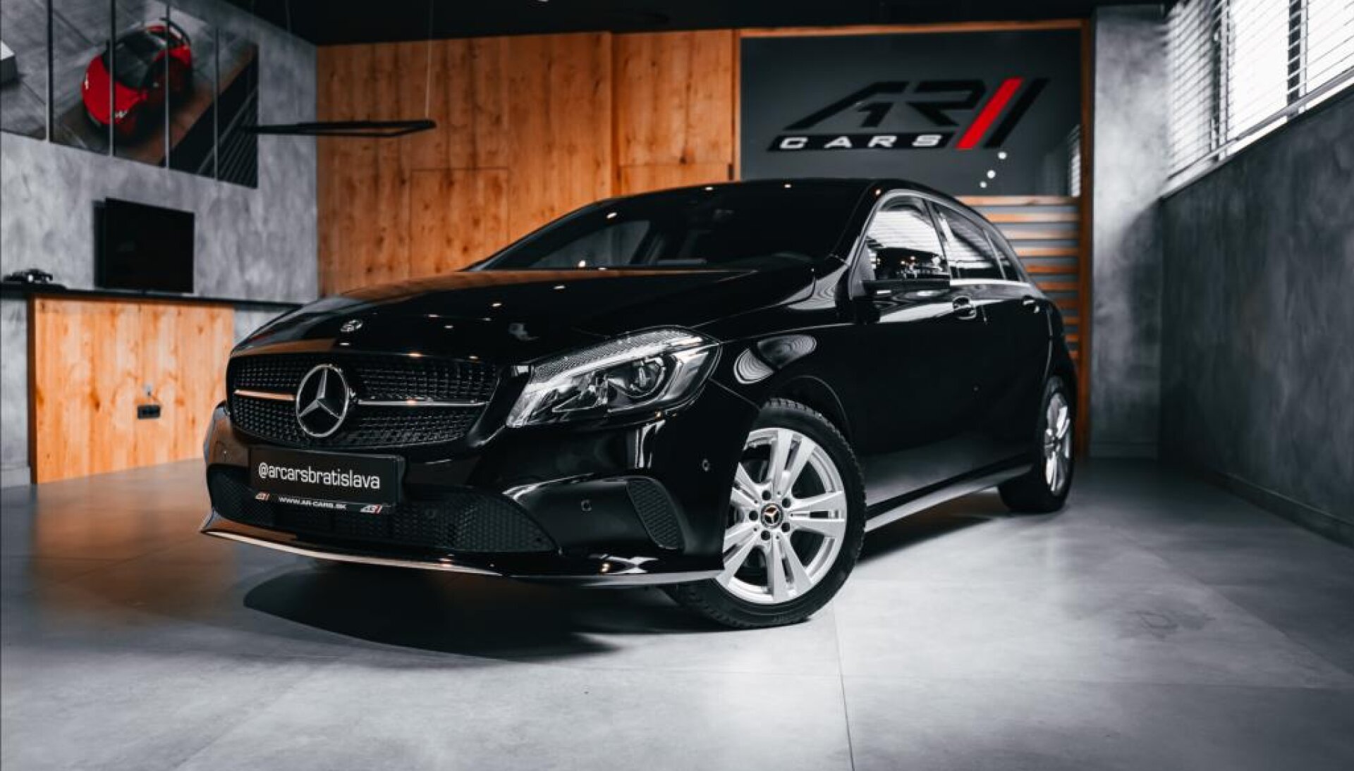 Mercedes-Benz Třídy A 1,6 A 160, NAVI, LED, KOŽA