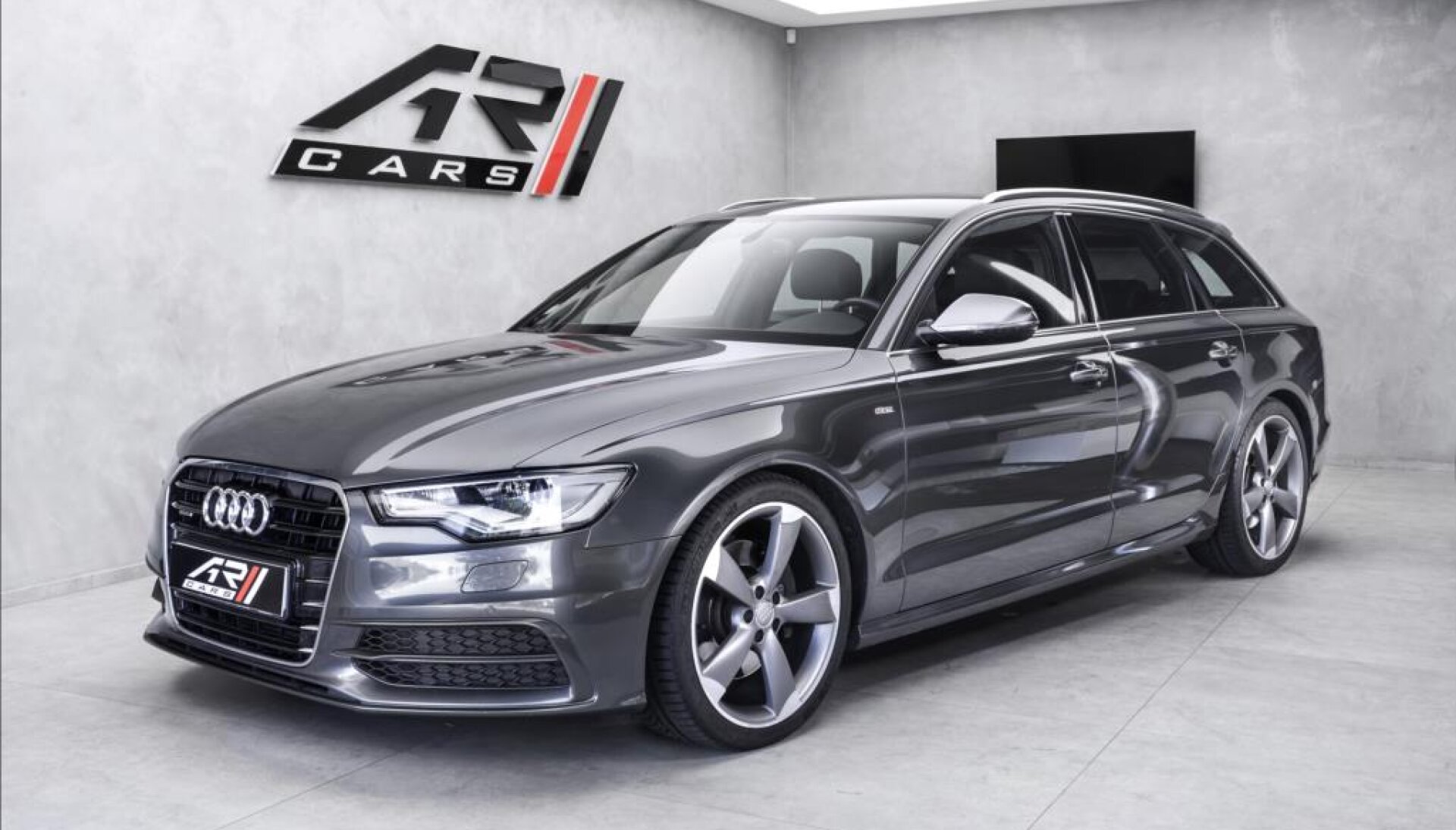 Audi A6 3.0 TDI quattro S-line, alcantara, CZ