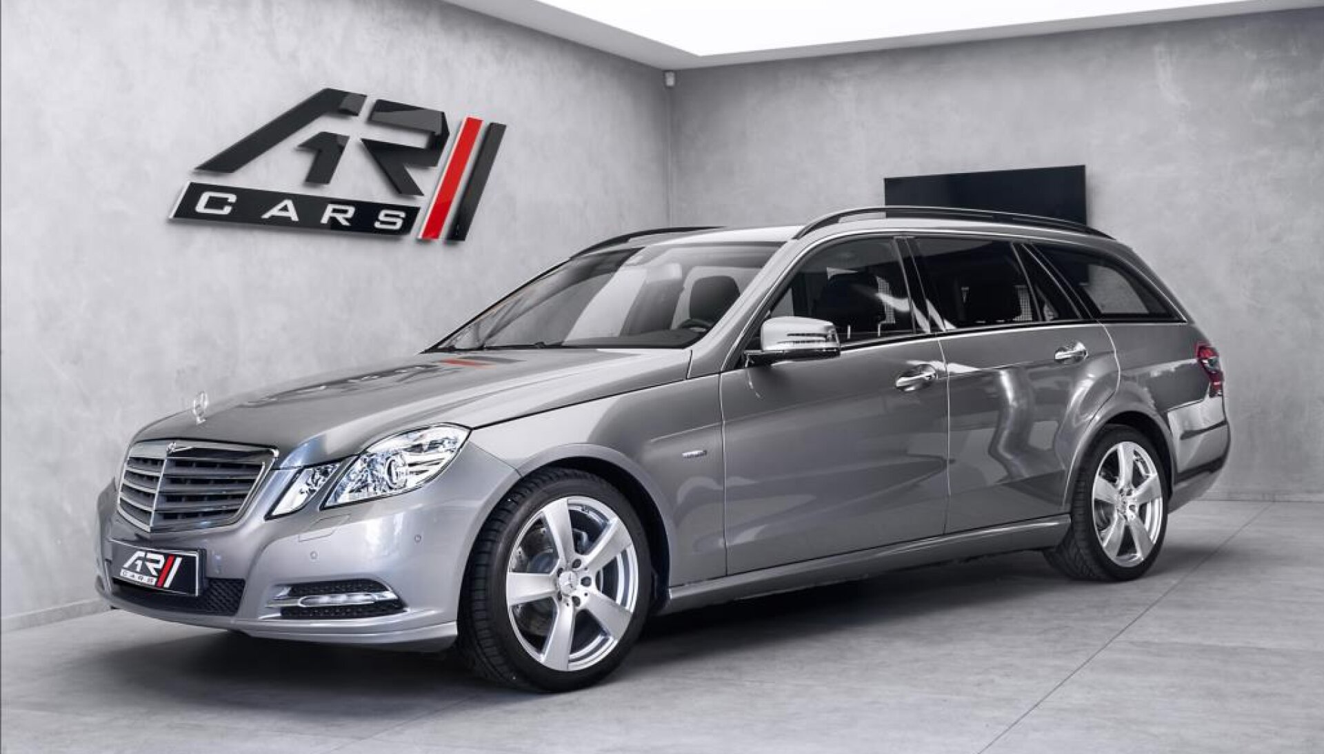 Mercedes-Benz Třídy E 220 CDI, navigace, kůže, 18" kola