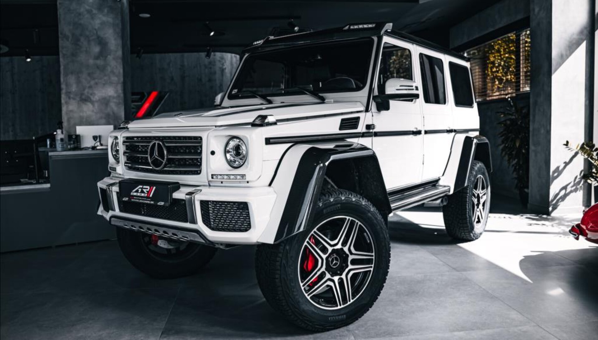 Mercedes-Benz Třídy G 4,0 G500 4x4 2, CARBON, POLARWHITE