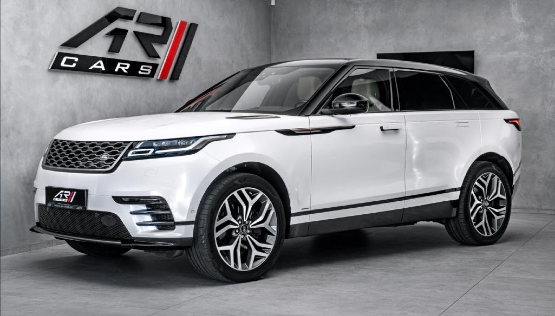 Land Rover Range Rover Velar D300 R-Dynamic S, panorama, head-up, fólie