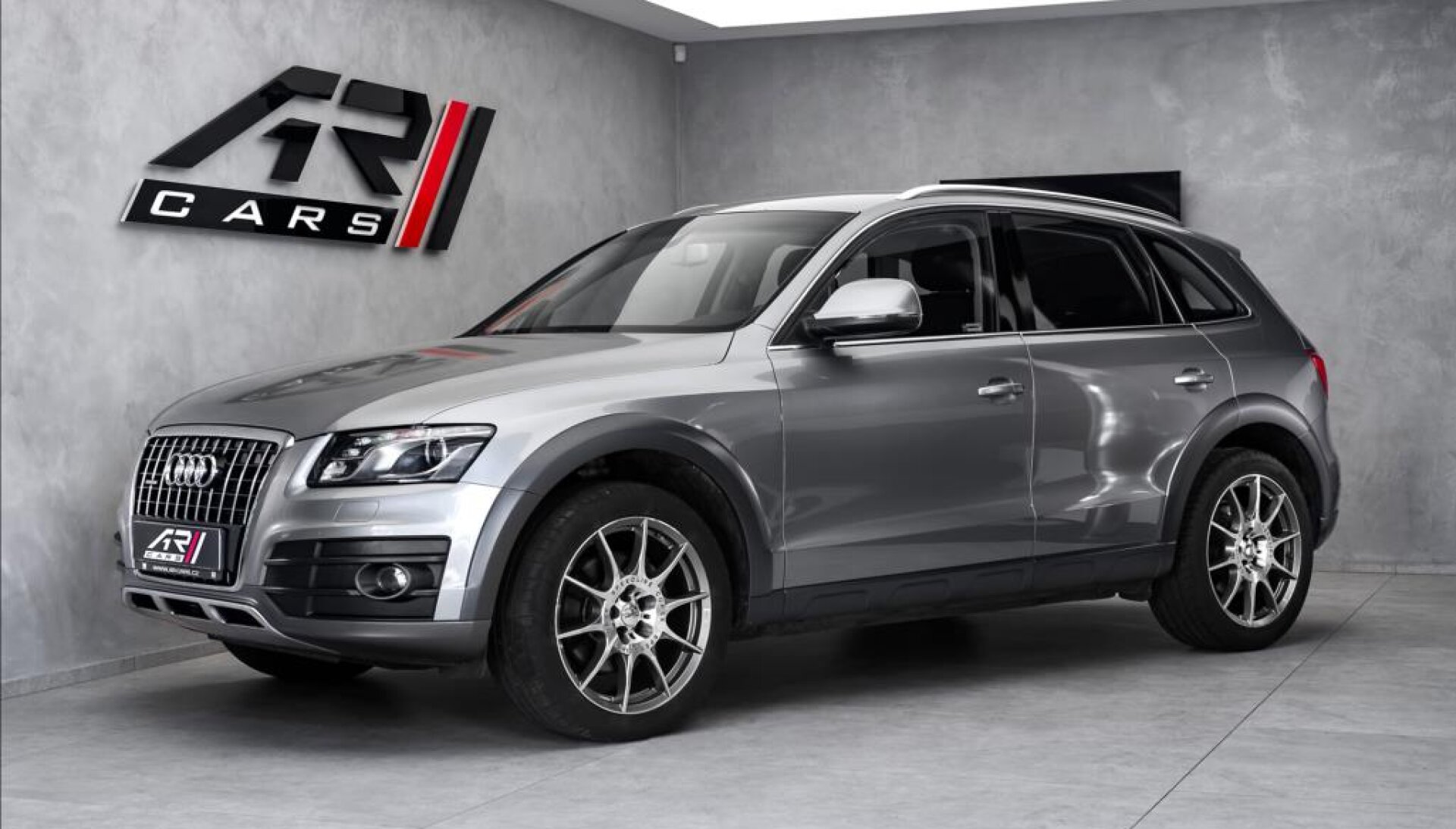 Audi Q5 3.0 TDI quattro, offroad paket, 1.majitel, CZ