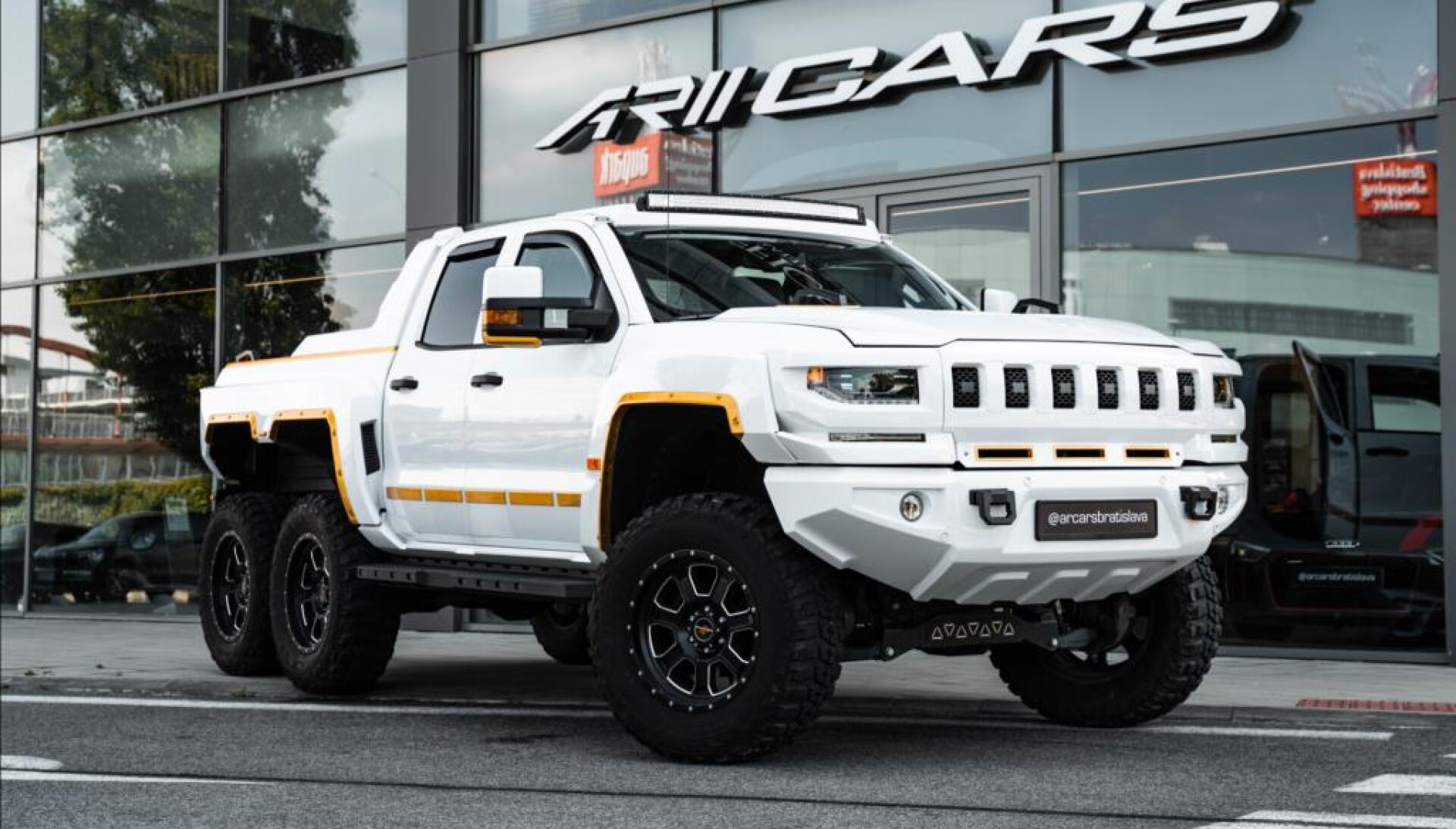 Ostatní 6,2 BUREKO HENNESSEY HPE 6x6, 24k GOLD