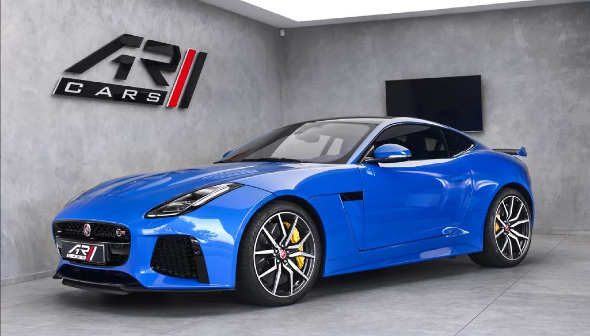 Jaguar F-Type SVR, keramiky, panorama, full LED