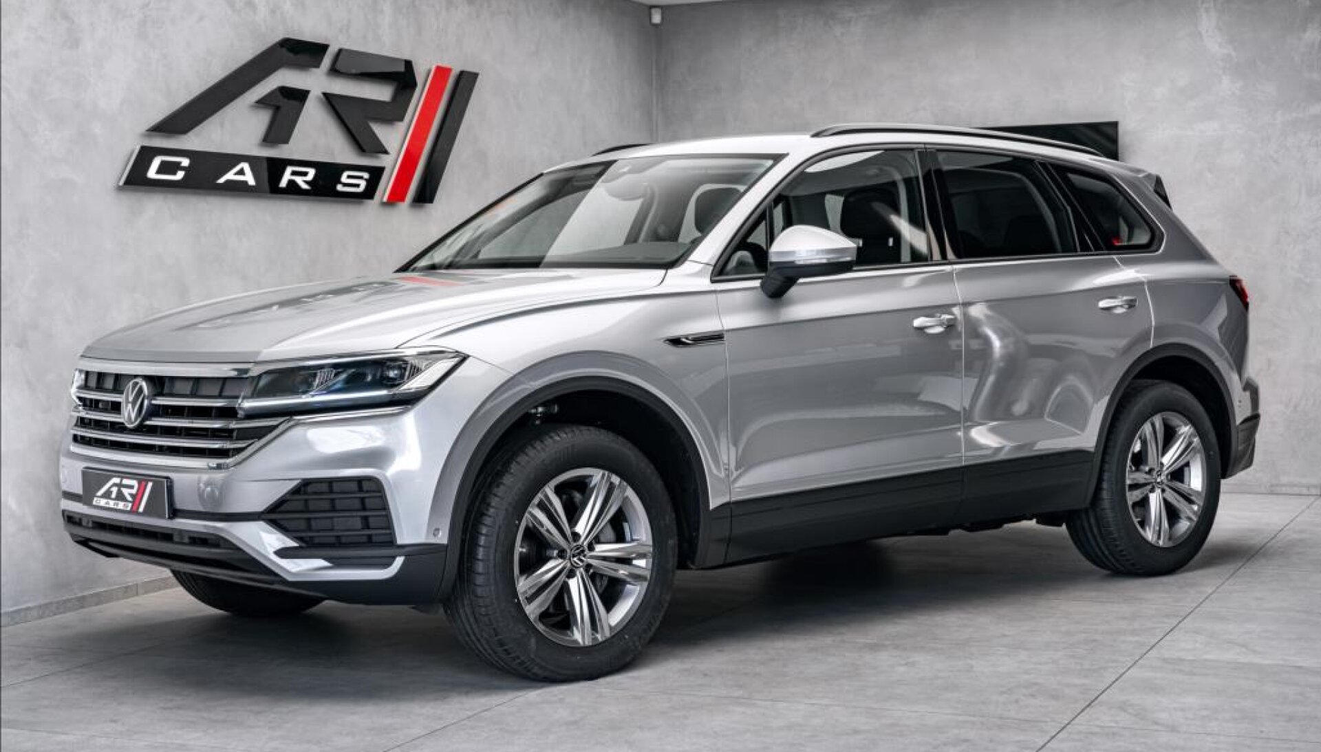 Volkswagen Touareg 3.0 TDI 4M, LED, Navi, ACC,tažné