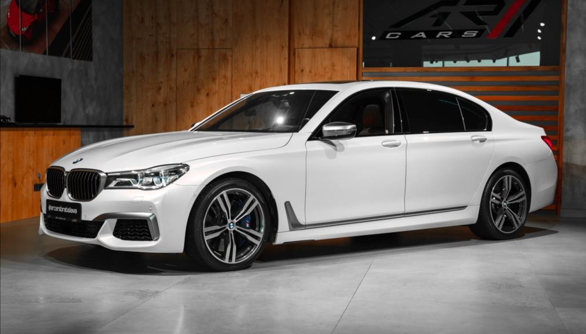 BMW Řada 7 6,6 M760Li xDrive, INDIVIDUAL