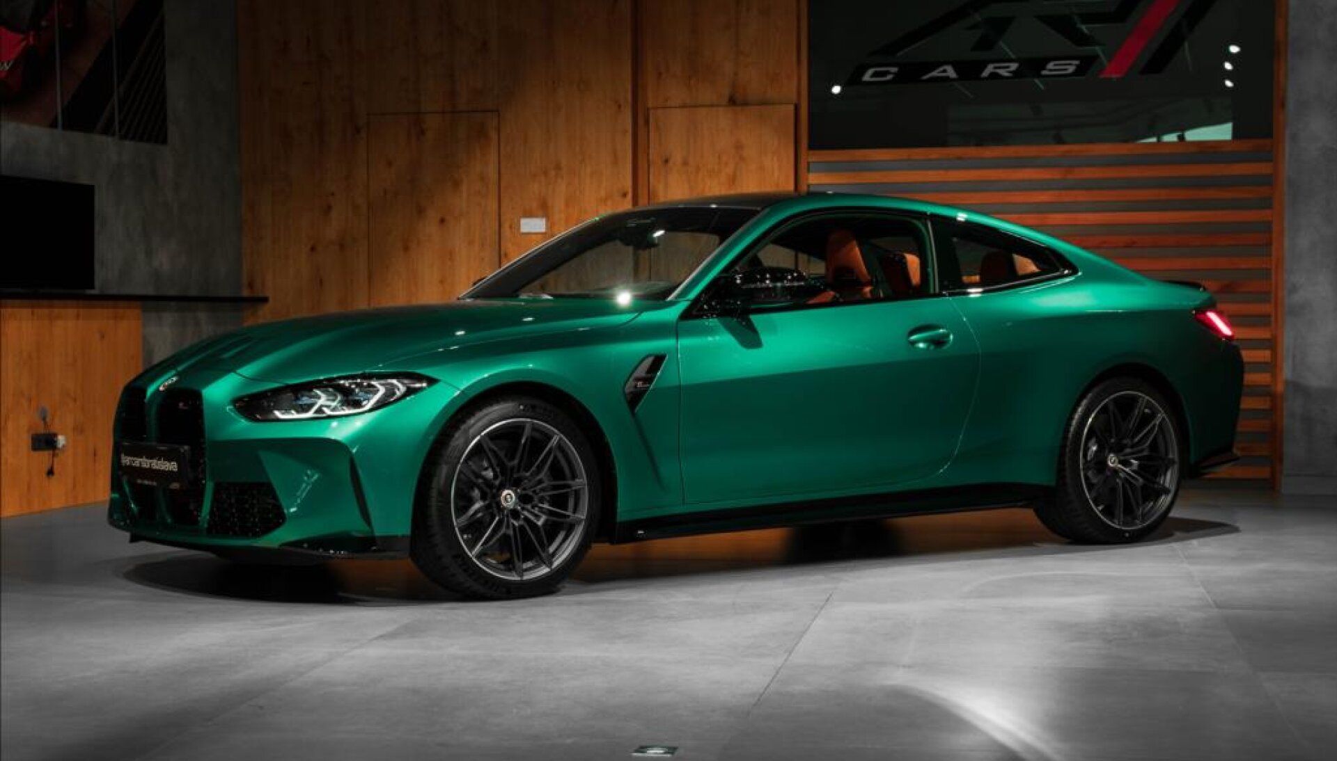 BMW M4 3,0 COMPETITION, H/K, LASER, ZÁRUKA, SKLADOM