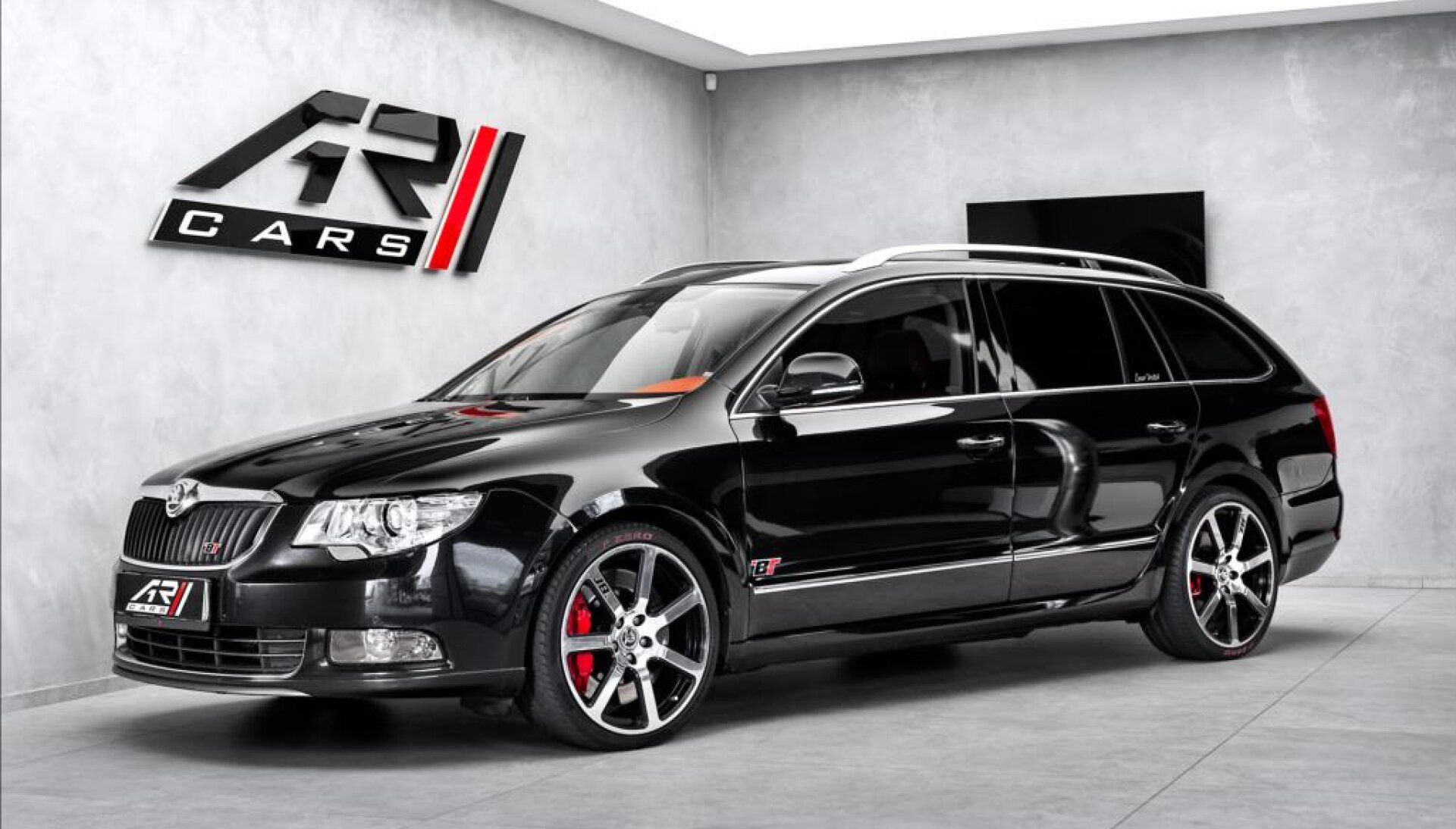 Škoda Superb 3,6 COMBI FSI V6 DSG 4X4, úprava BT, CZ