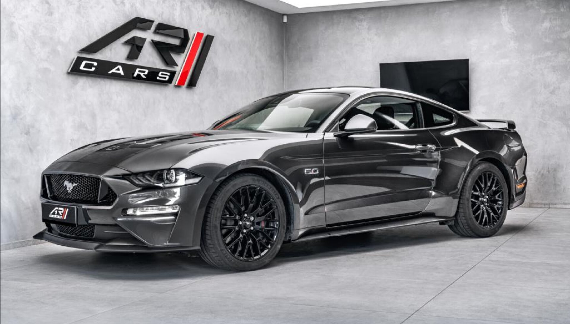 Ford Mustang 5.0 GT V8 Premium, black paket, spoiler, CZ