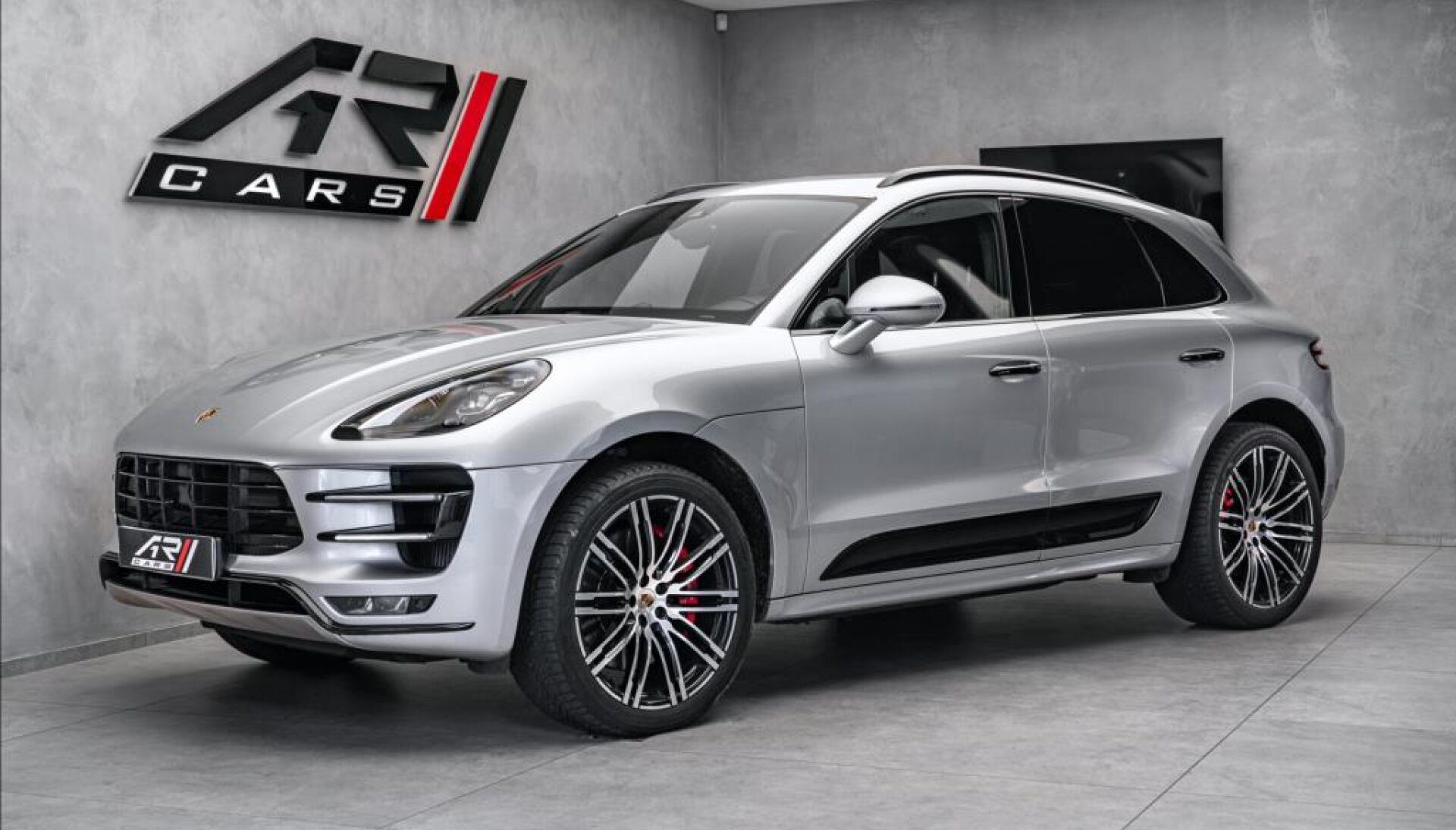 Porsche Macan TURBO PDK PERFORMANCE Karbon Vzduch