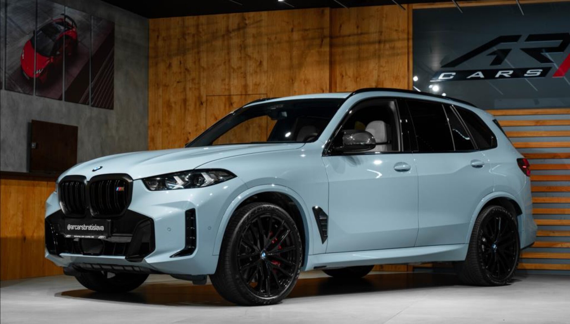 BMW X5 4,4 M60i xDRIVE, H/K, PANO, SOFTCLOSE, MASÁŽE