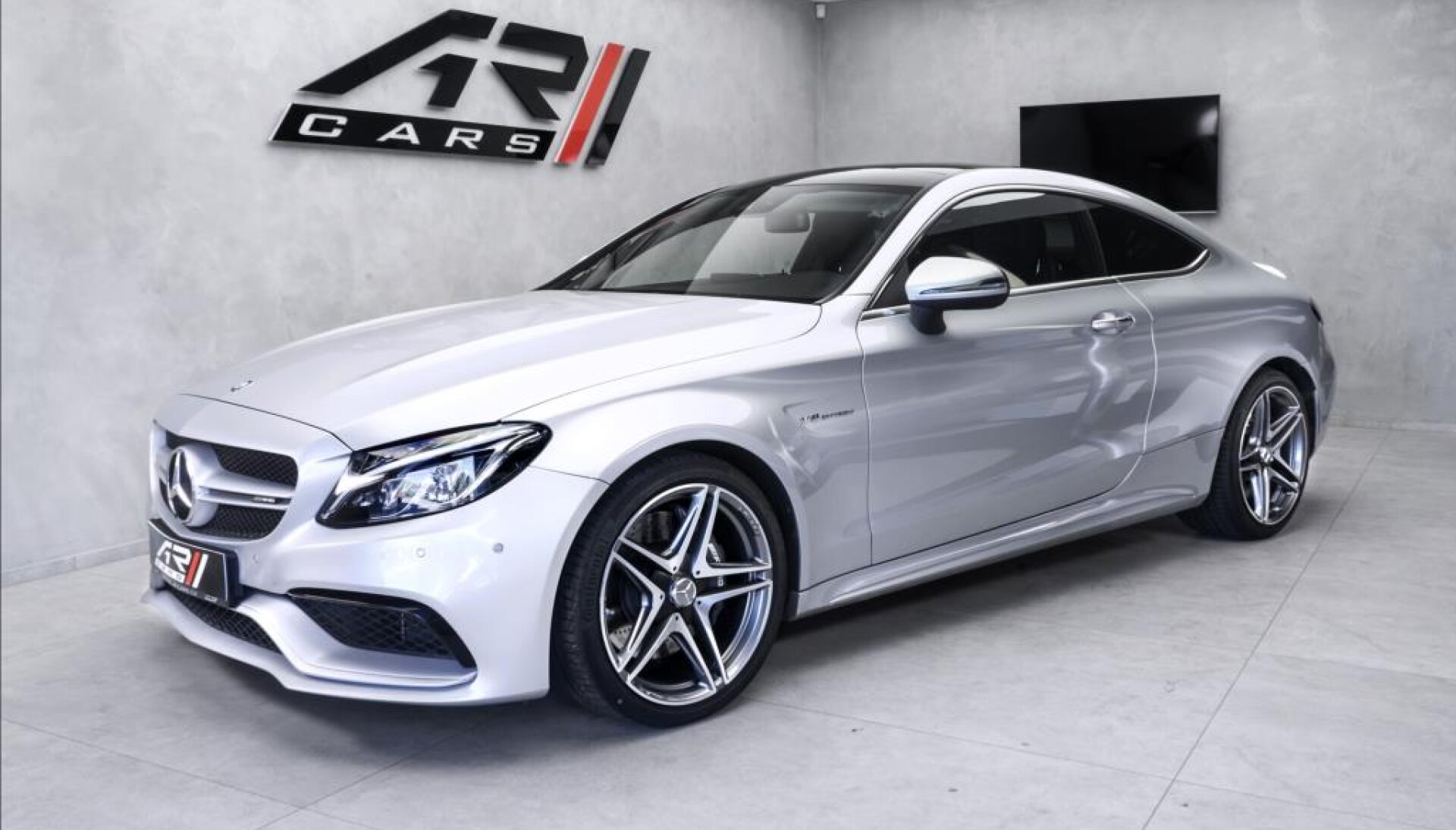 Mercedes-Benz Třídy C C63 AMG coupe, pano, LED, CZ