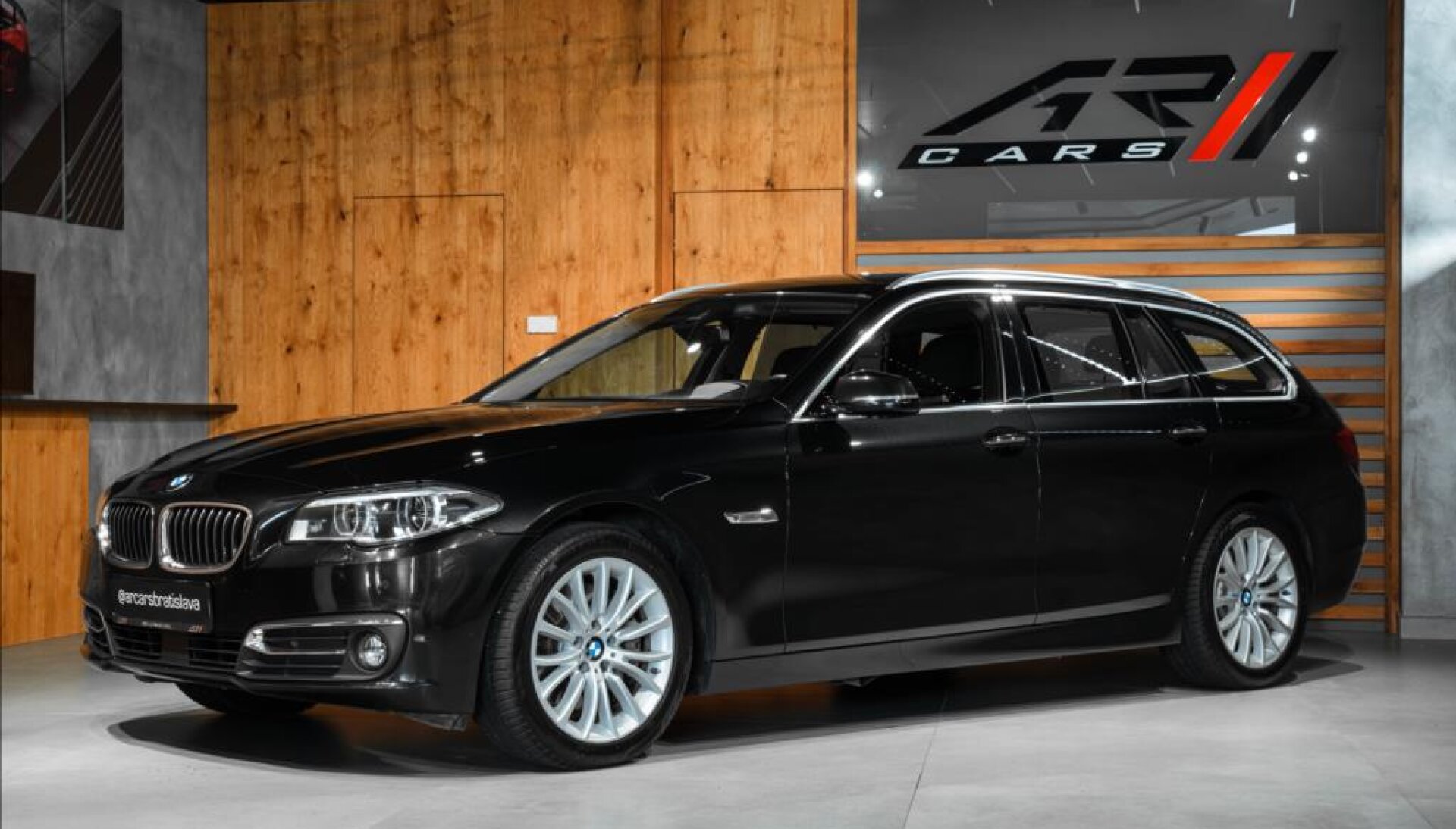 BMW Řada 5 3,0 535d xDrive Touring, H/K, HEAD-UP, LUXURY LINE