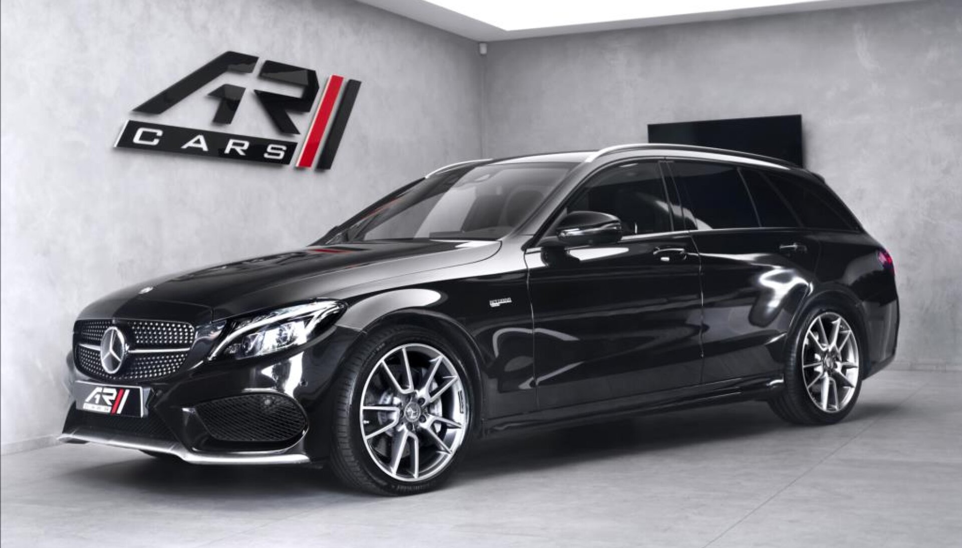 Mercedes-Benz Třídy C 450 AMG kombi 4Matic, Burmester, LED ILS, CZ