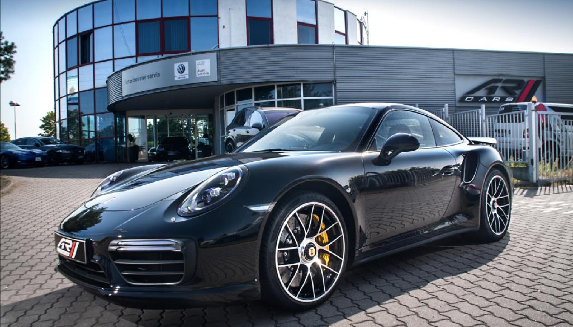 Porsche 911 Turbo S facelift, LED, ventilace, keyless