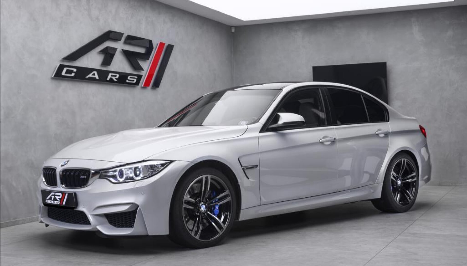 BMW M3 M3, karbon paket, 5let servis, CZ