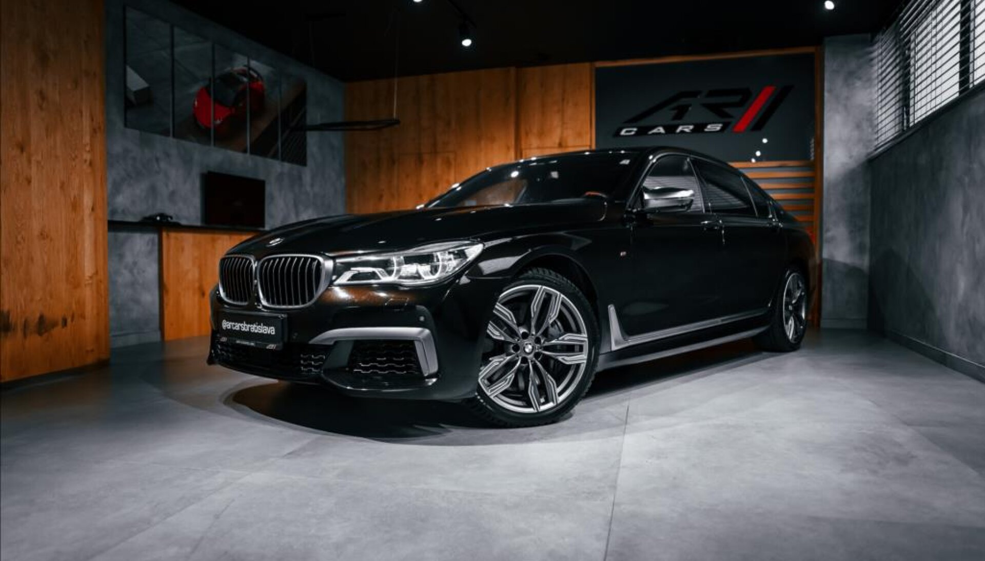 BMW Řada 7 6,6 M760 i L xDrive, NOČNÉ VIDENIE, LASER