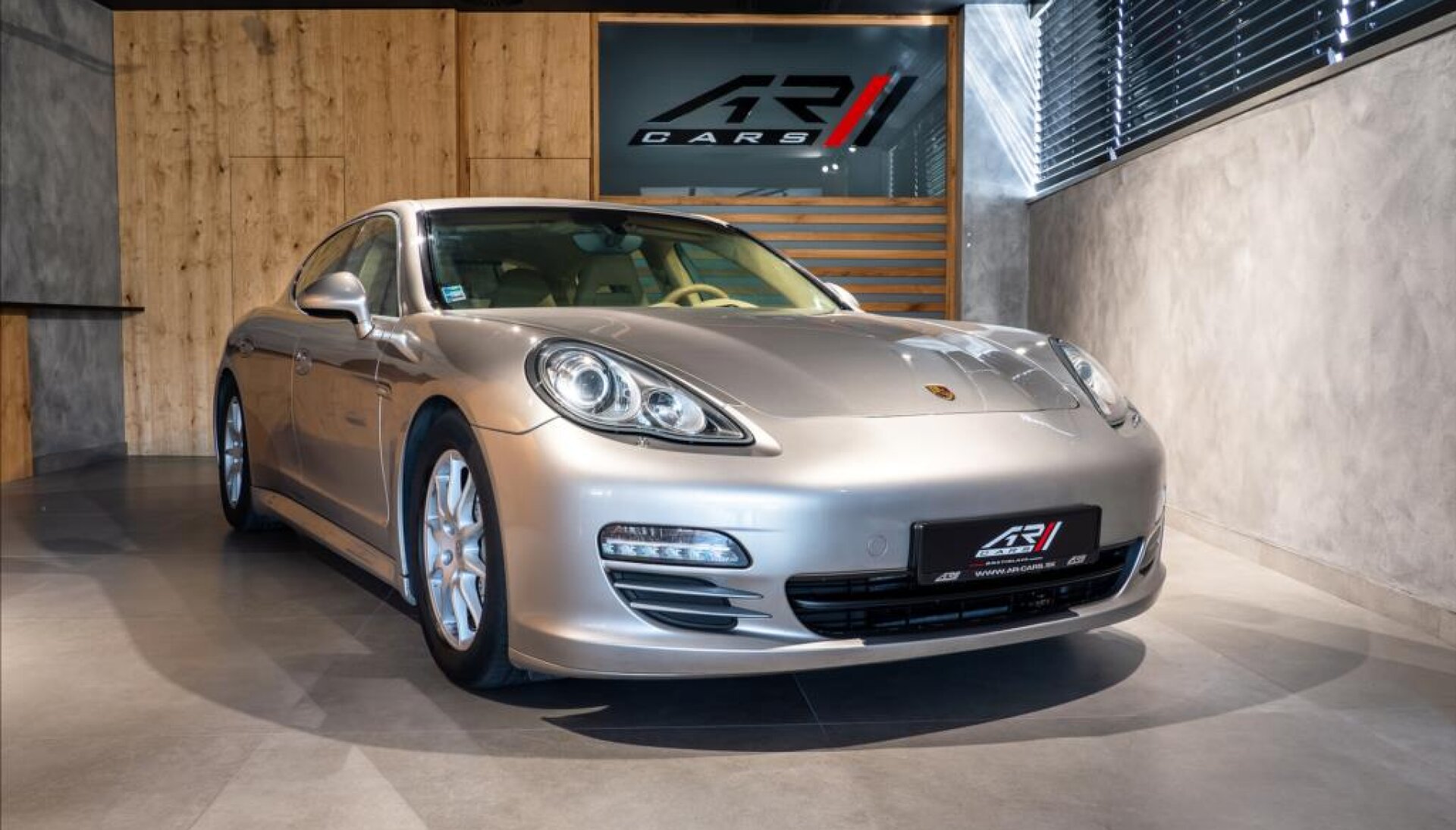 Porsche Panamera Panamera 4S, sport chrono paket, ventilace, PDLS