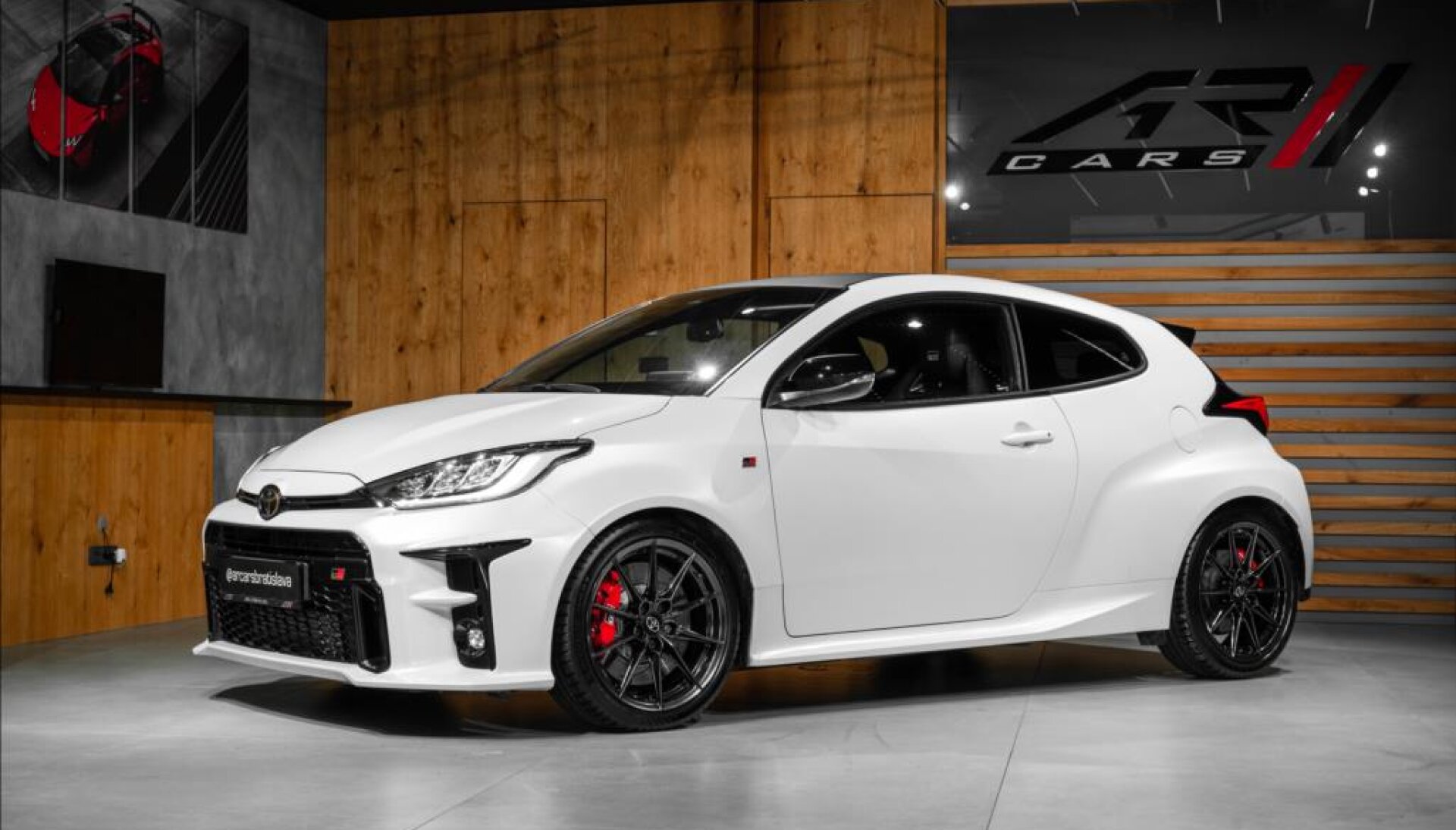 Toyota Yaris 1,6 TURBO GR 4WD, AKRAPOVIČ, PAKET SPORT