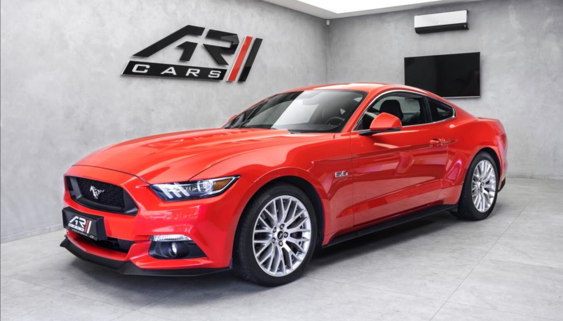 Ford Mustang GT 5.0 V8 Premium paket, CZ