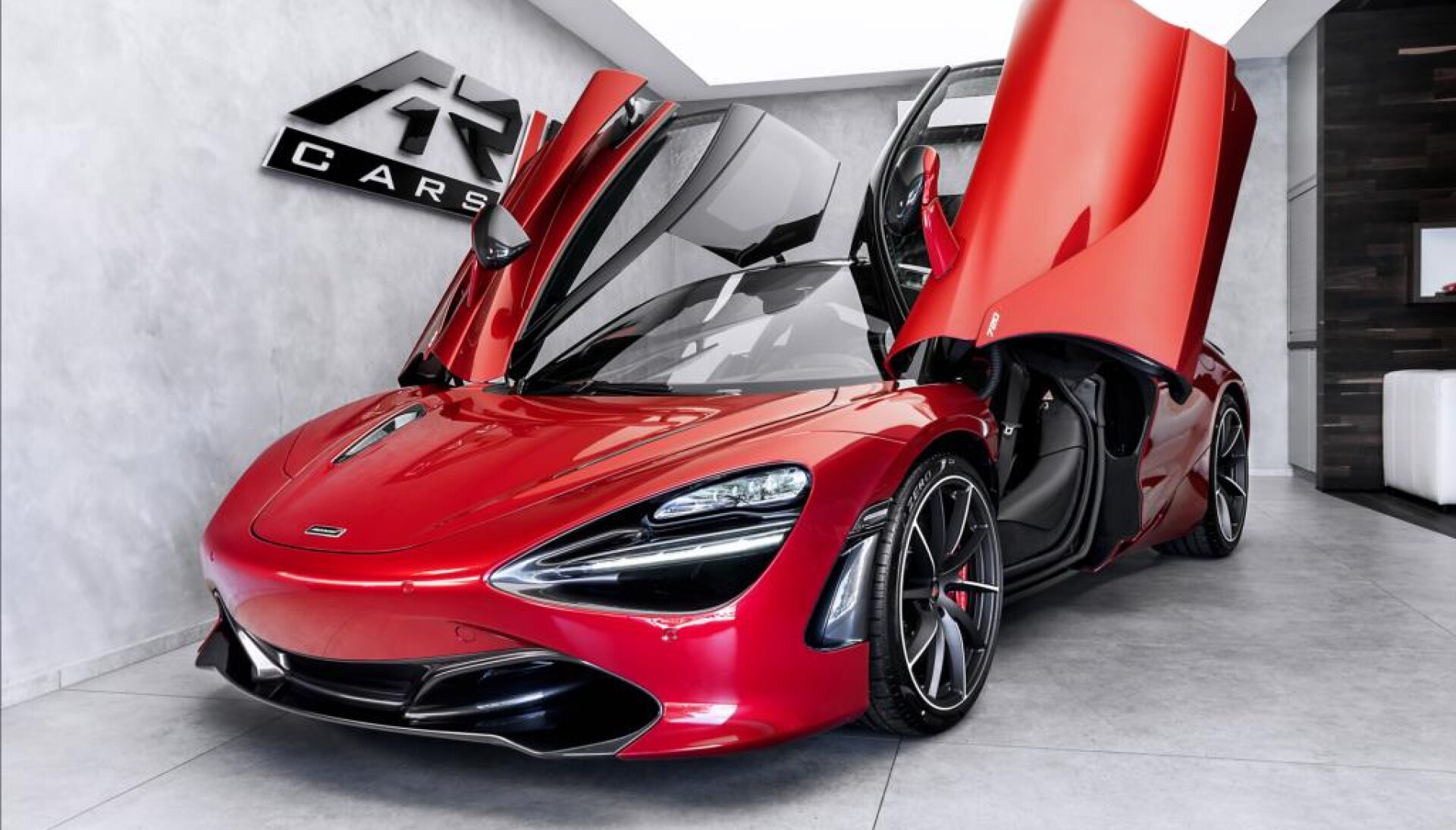 McLaren 720S coupe performance