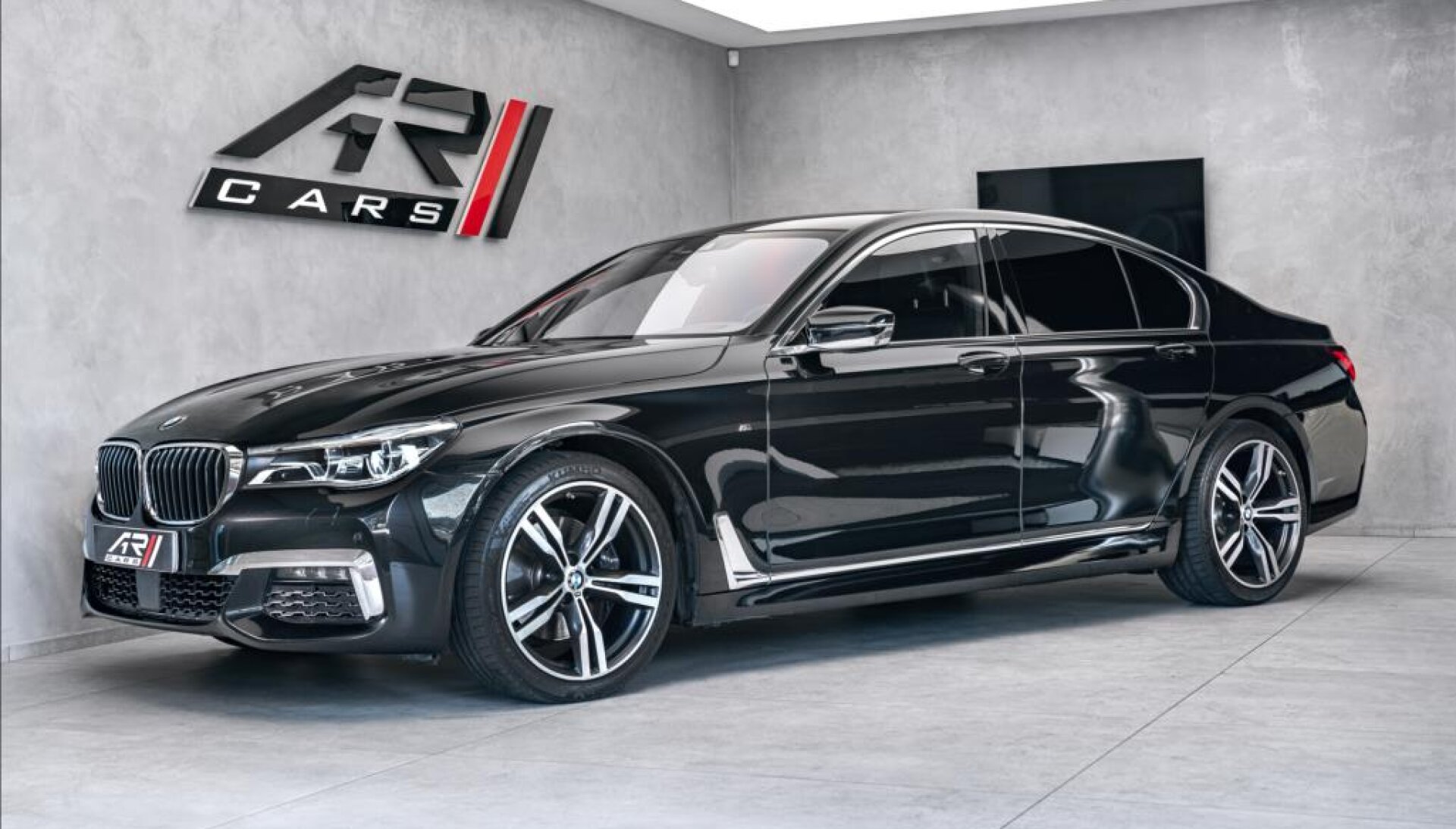 BMW Řada 7 730d xDrive, M-paket, soft, HUD,