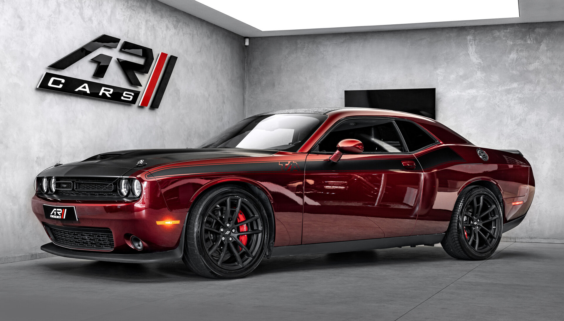 Dodge Challenger R/T 6,4 R/T 362kW Alpina Brembo