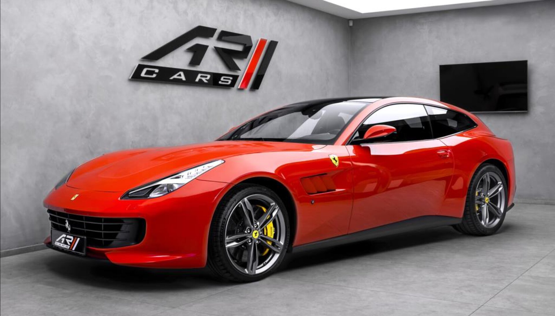 Ferrari Ostatní GTC4Lusso, lift, JBL, panorama, kamera