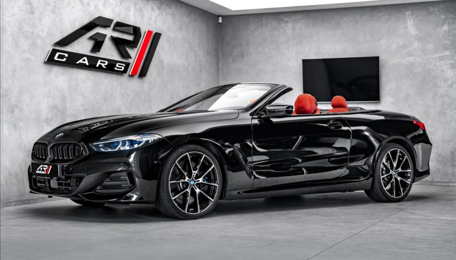 BMW Řada 8 840i xDrive Cabrio, Laser