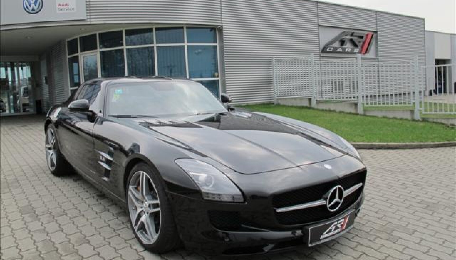 Mercedes-Benz SLS AMG 6,3 keramické brzdy Carbon paket B&O