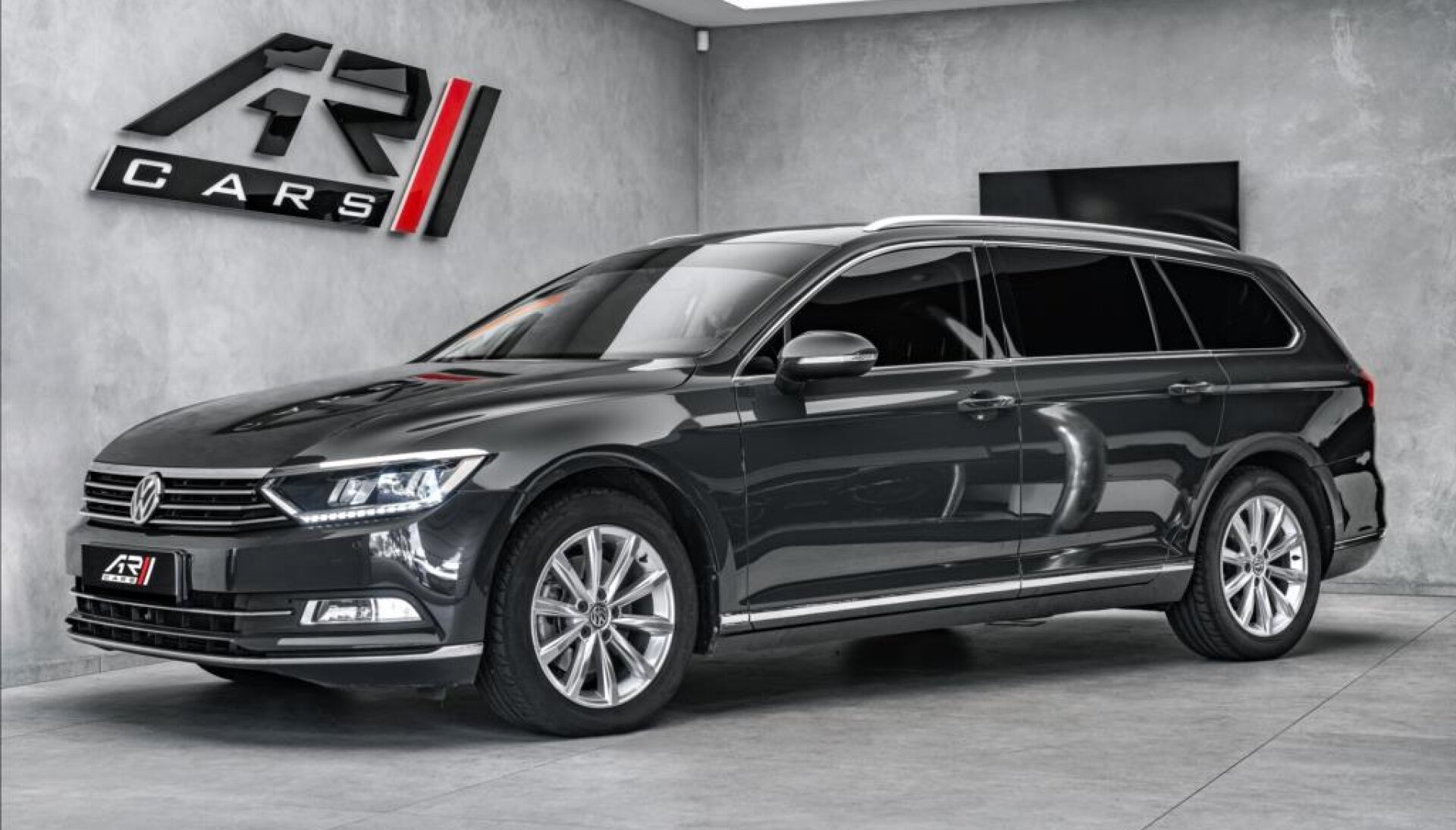 Volkswagen Passat Variant 2,0TDI 140kW High,LED,Panorama