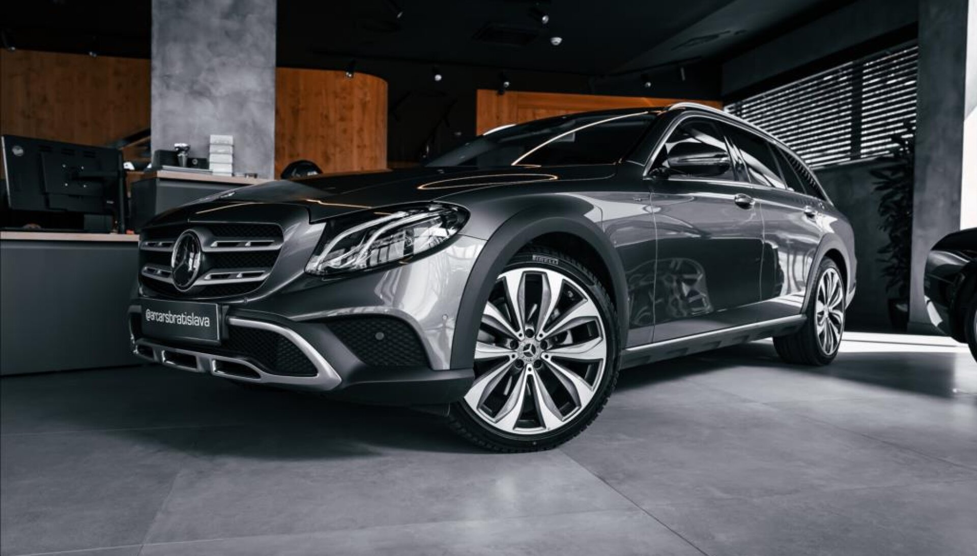 Mercedes-Benz Třídy E 2,0 220 d 4MATIC T-MODELL ALL-TERRAIN, LED