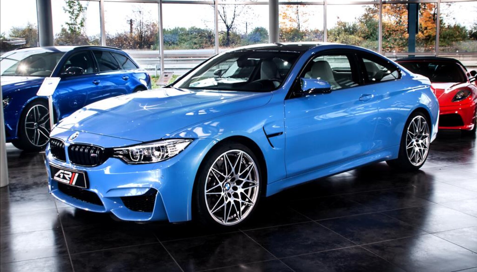 BMW Řada 4 M4 coupe competition, individual, head-up, CZ