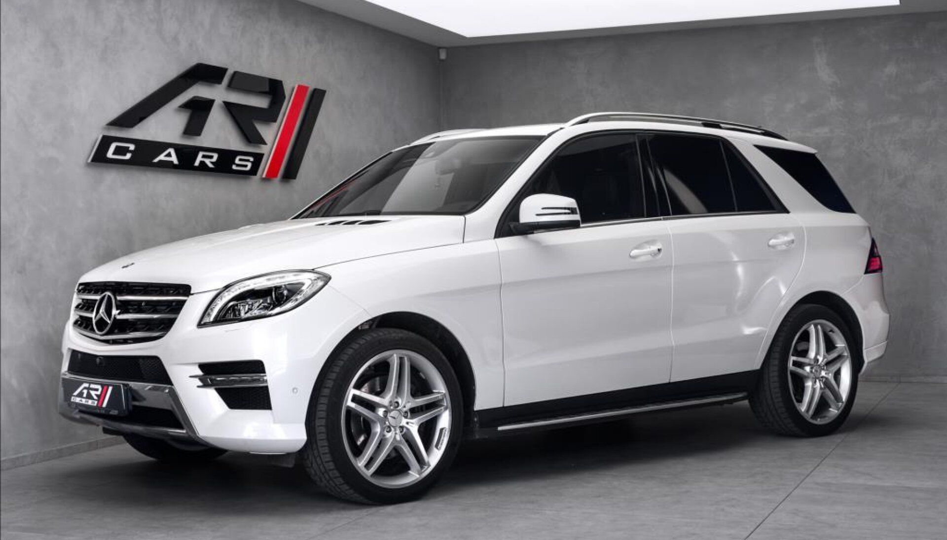 Mercedes-Benz Třídy M ML 350 CDI 4Matic AMG, vzduch, alcantara, CZ