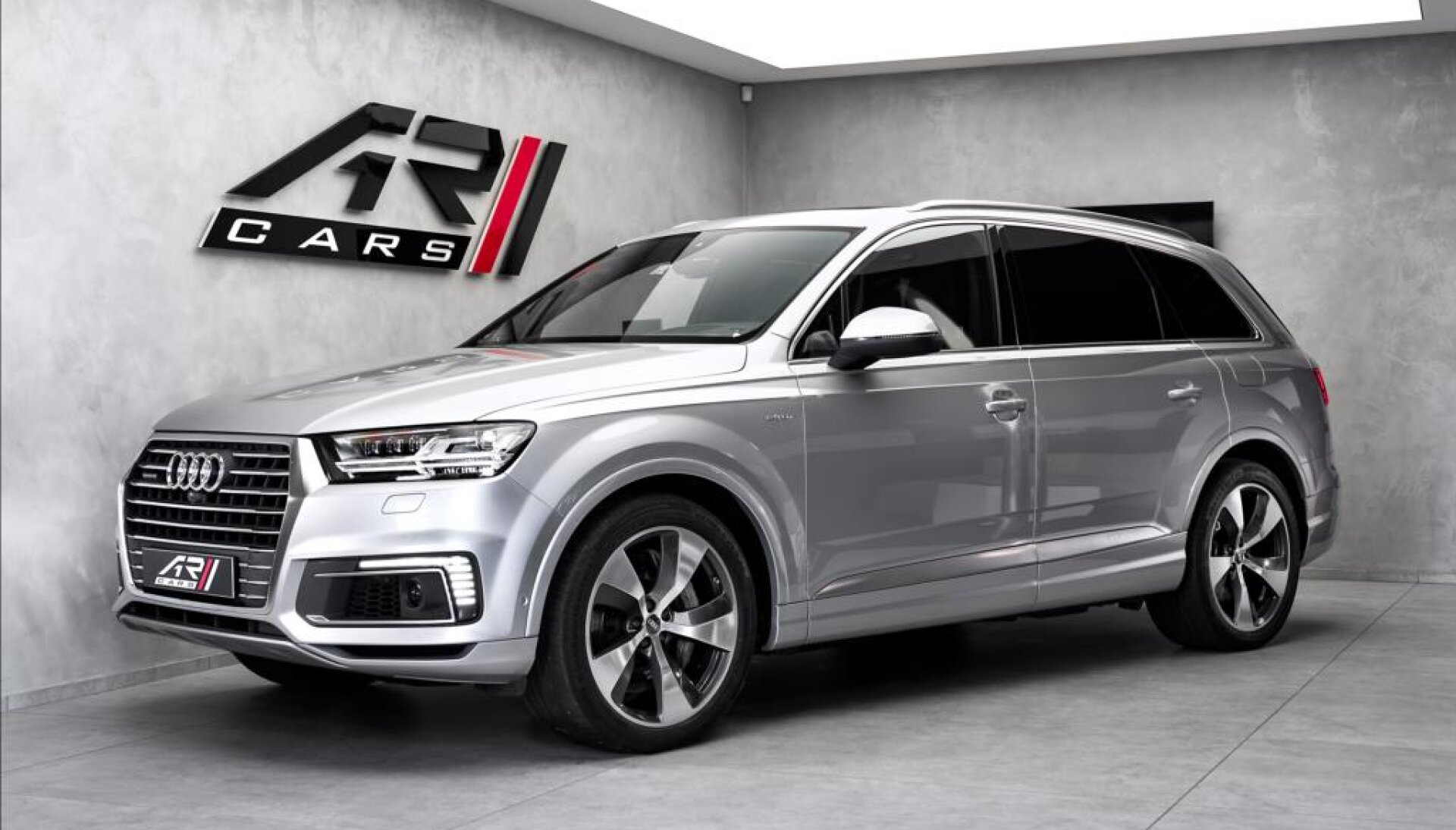 Audi Q7 E-tron, S-line, Matrix, B&O, DVD