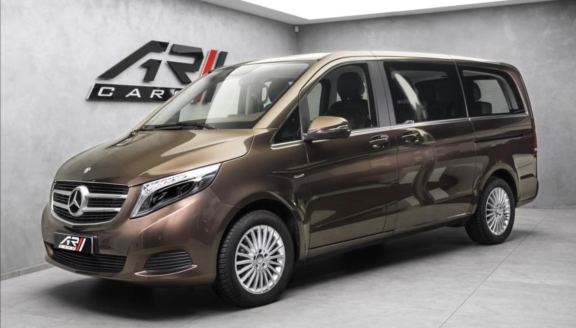 Mercedes-Benz Třídy V V200d Avantgarde Long, aut., LED, tažné