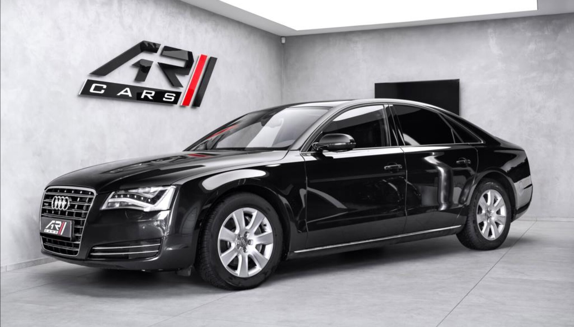 Audi A8 3.0 TDI quattro, LED, nezávislé, Alcantara