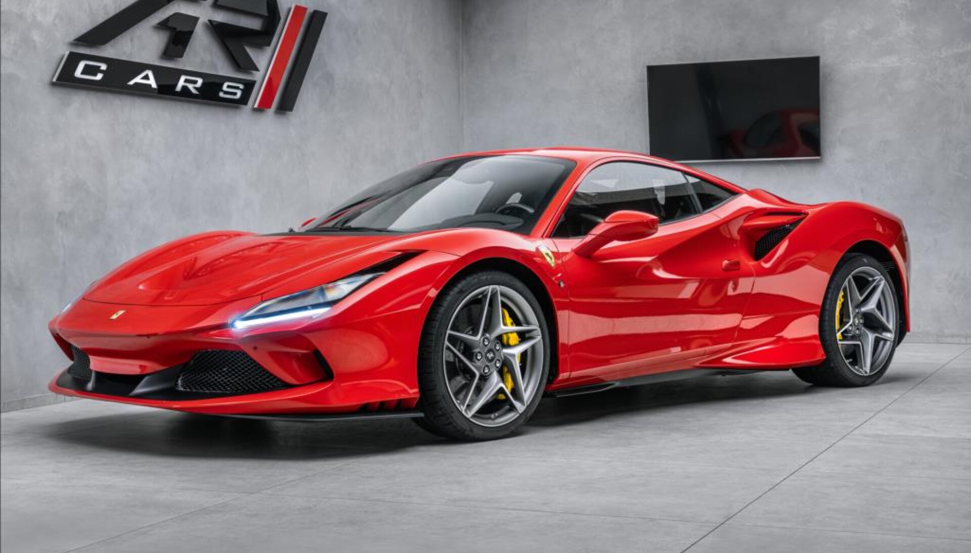 Ferrari F8 Tributo, Lift, trikolora, SKLADEM!!!