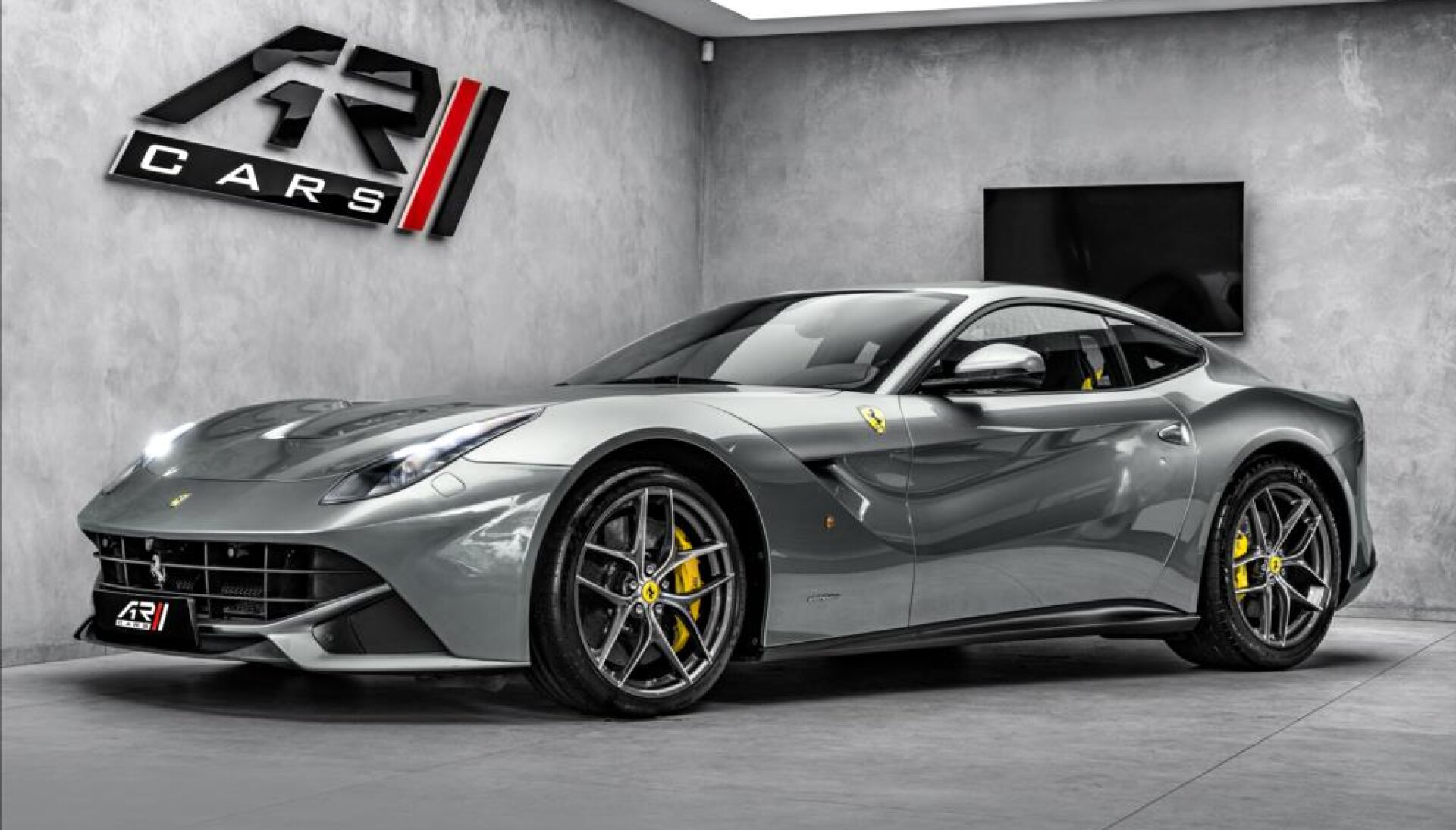 Ferrari F12 Berlinetta CZ, 100% stav, historie