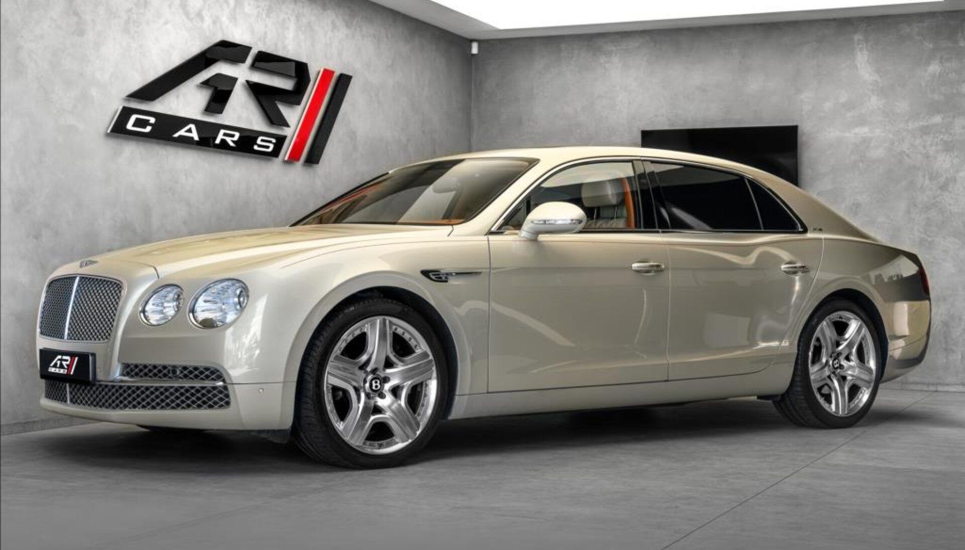 Bentley Continental Flying Spur W12 Muliner, entertainment, CZ