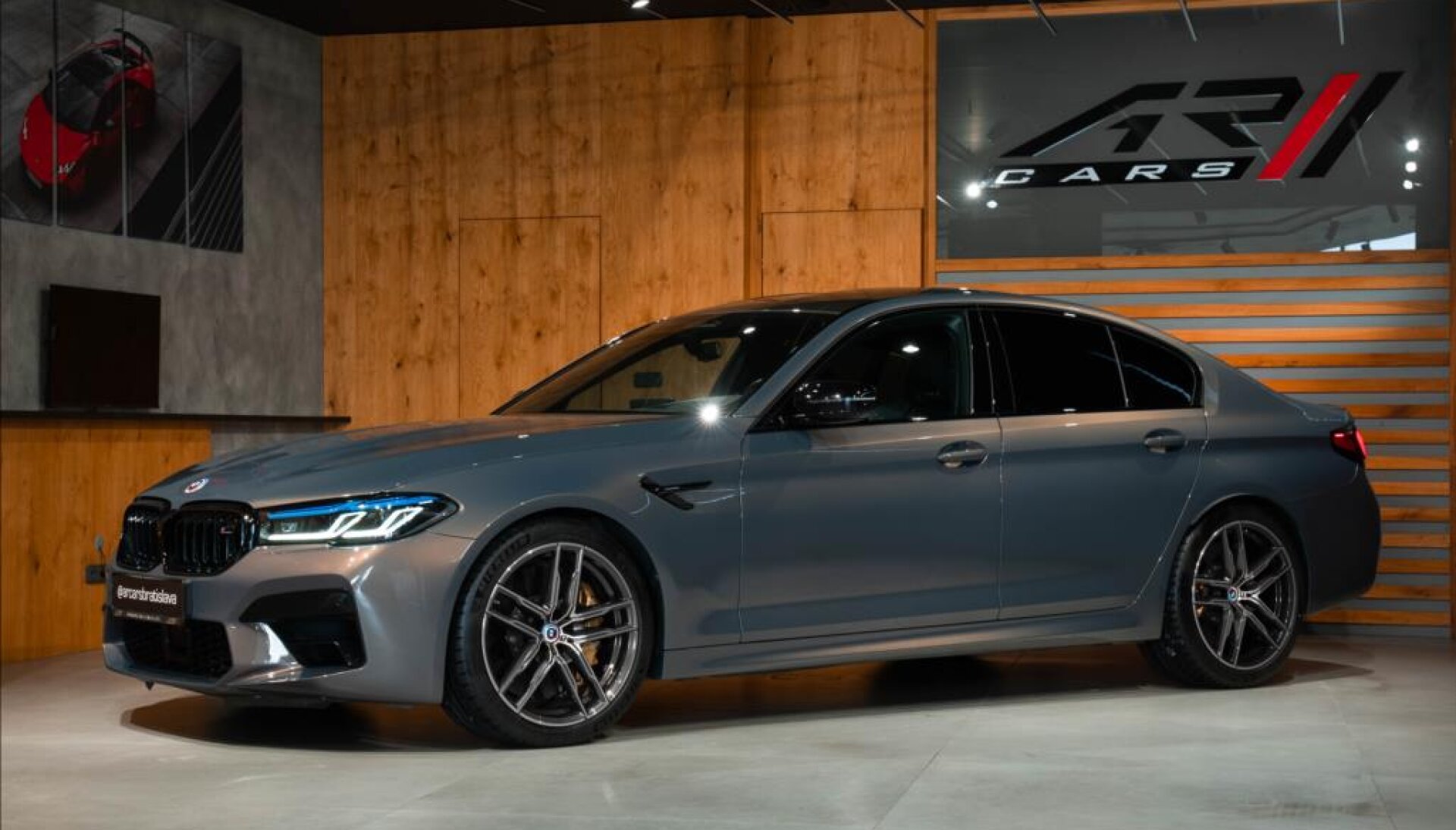 BMW M5 4,4 COMPETITION, KERAMICKÉ BRZDY, LASER, H/K, ZÁRUKA