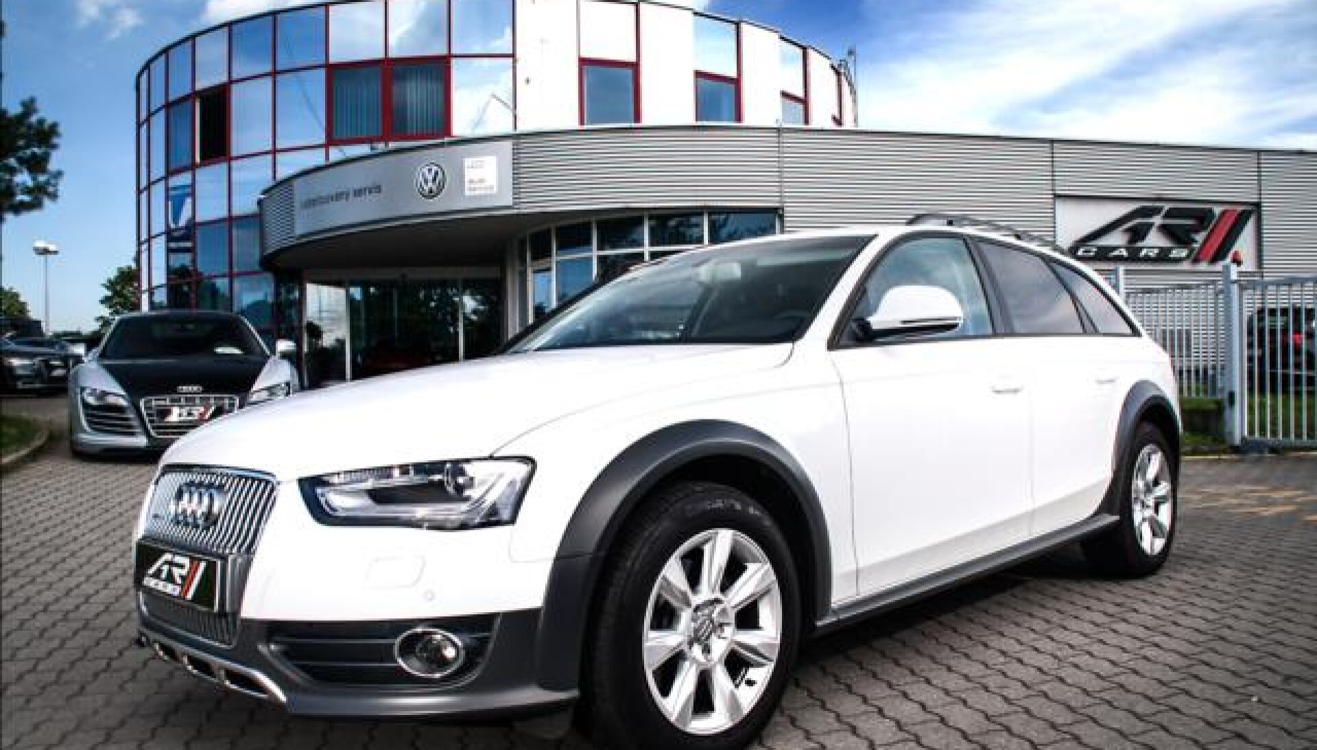 Audi A4 Allroad 2.0 TDI quattro, navigace, CZ