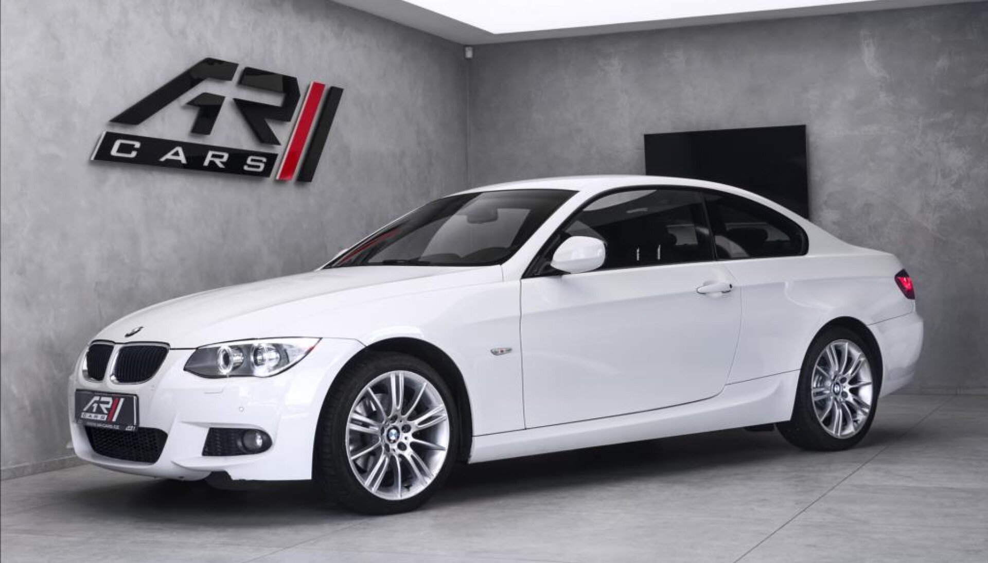 BMW Řada 3 320d xDrive coupe M-paket, navigace, CZ